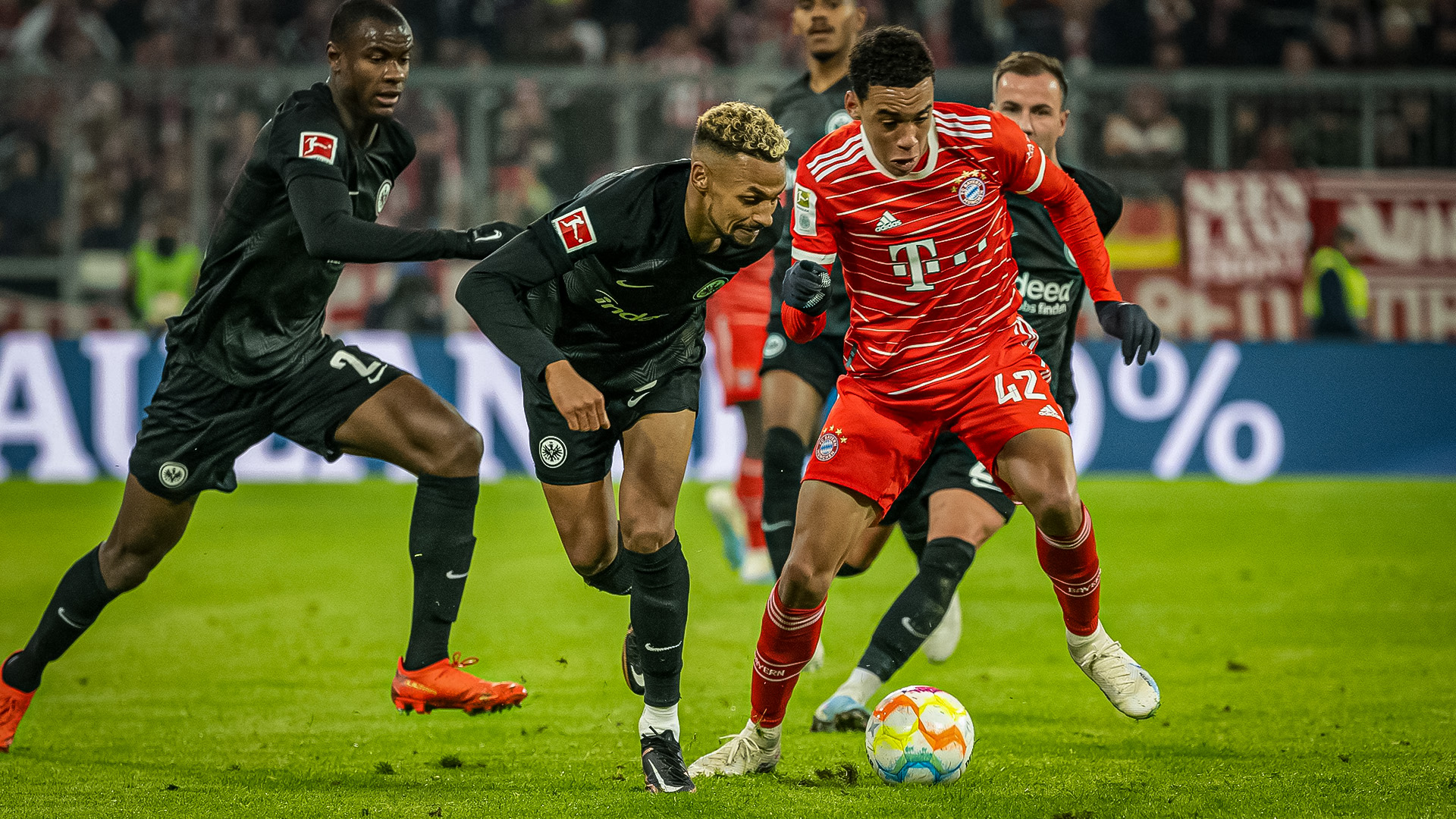 21-fcbayern-frankfurt-230128-ima