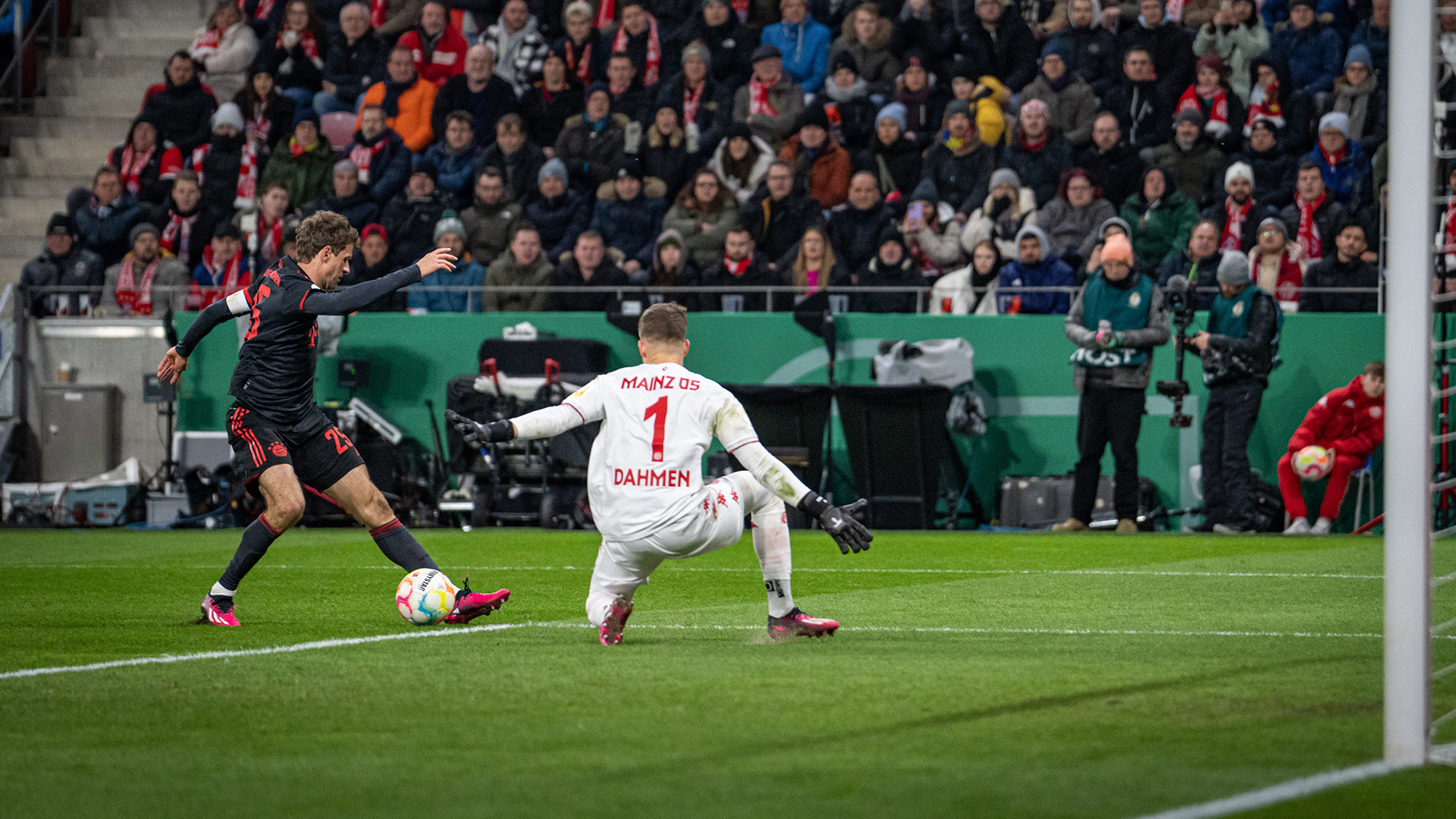 18-dfb-pokal-mainz05-fcb-230201-mel