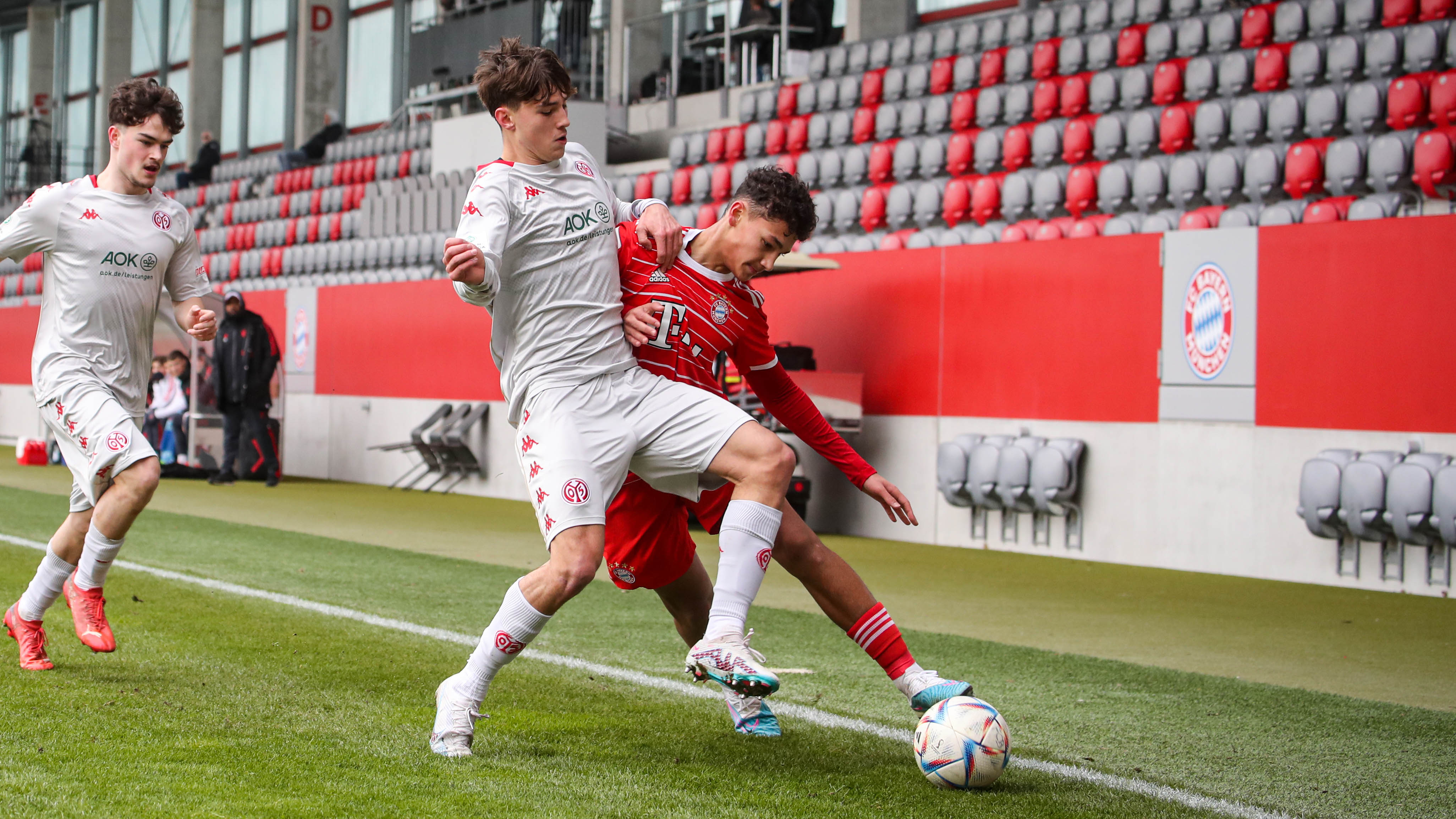 Yousef Qashi von der U19 des FC Bayern.