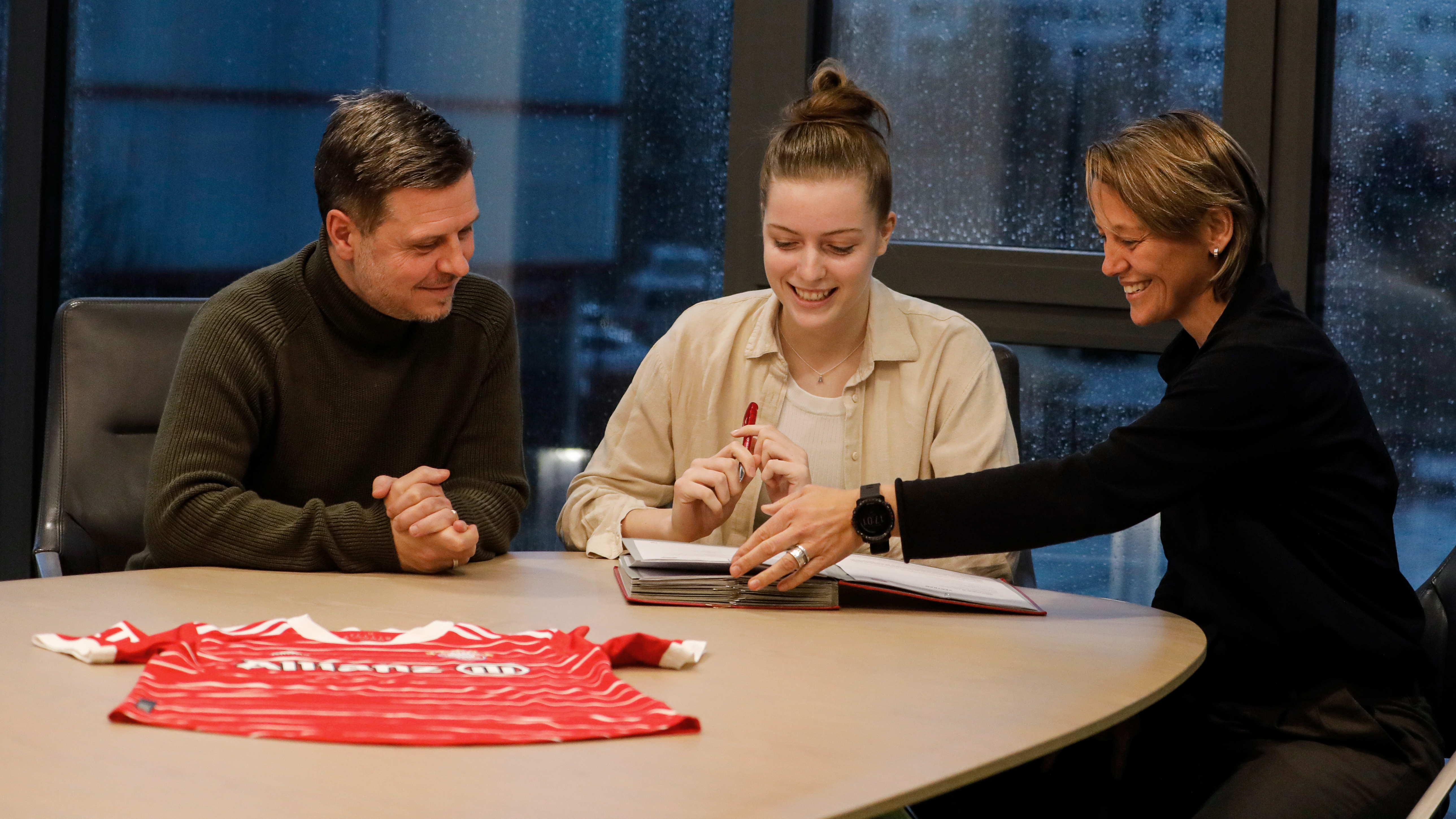 FC Bayern Frauen Alara Şehitler