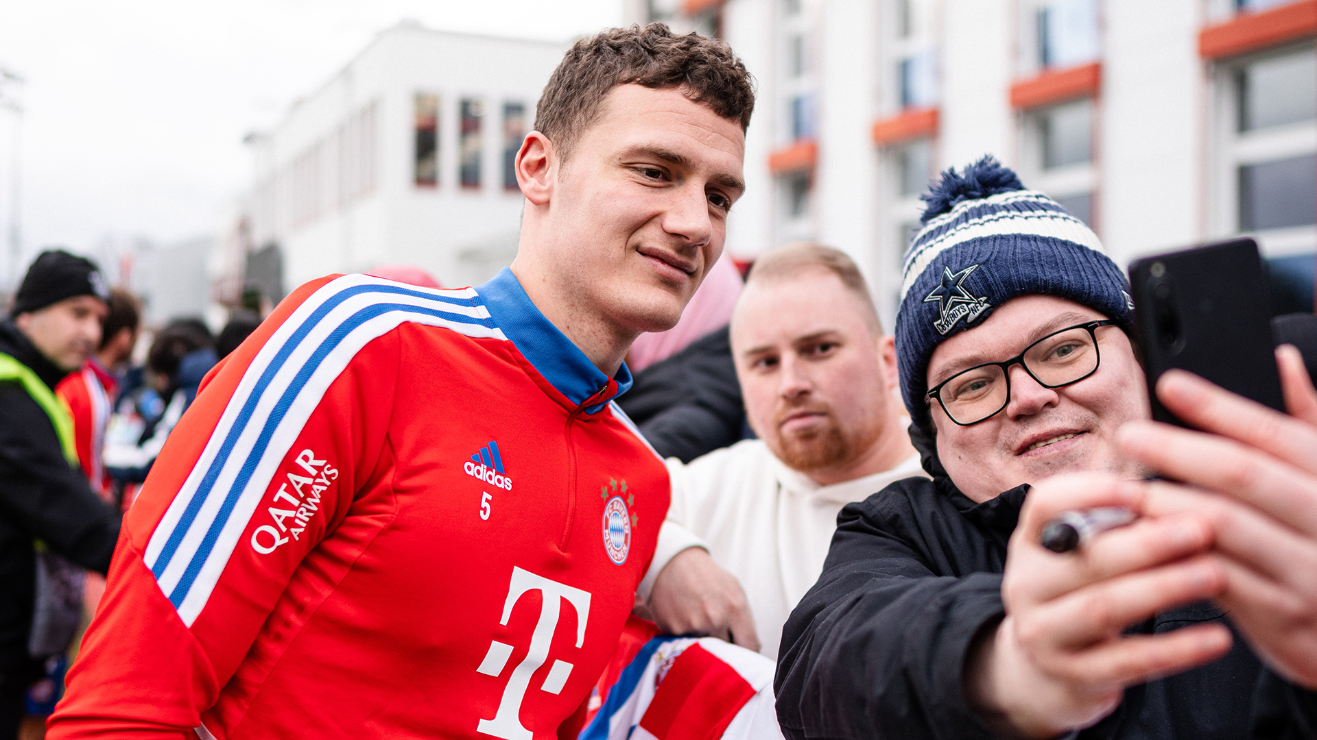 15-oeffentliches-training-fcbayern-230219-mel