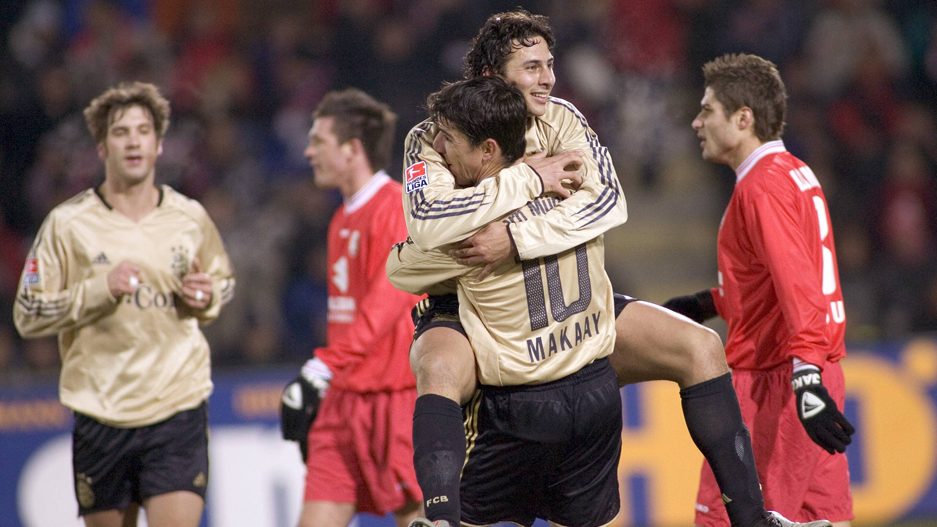 Pizarro celebration DFB Cup