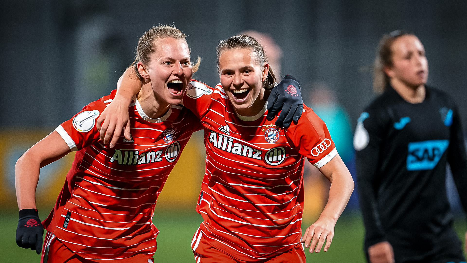 FC Bayern Women, Maximiliane Rall, celebration