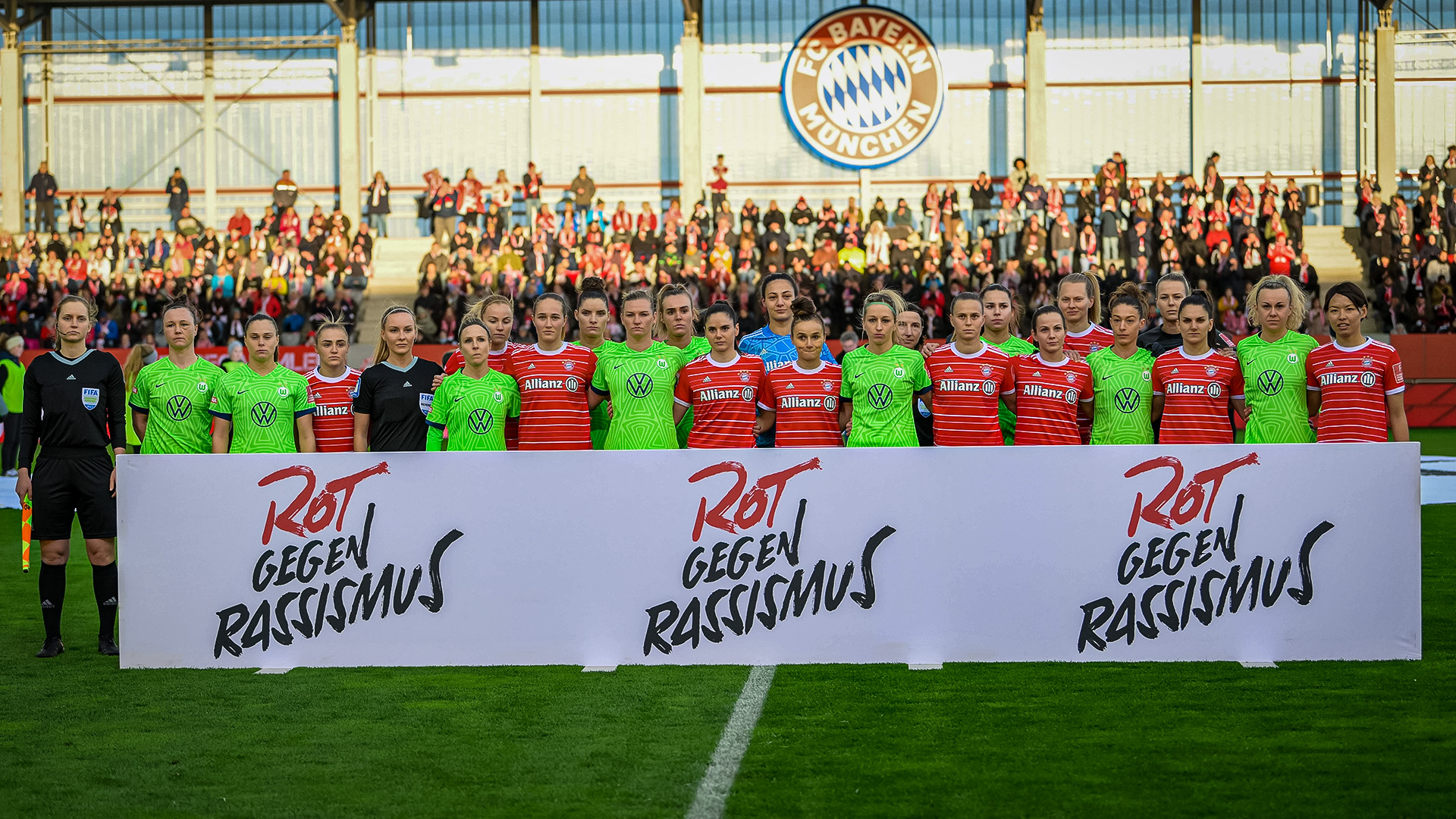 FC Bayern Frauen, VfL Wolfsburg, Mannschaften