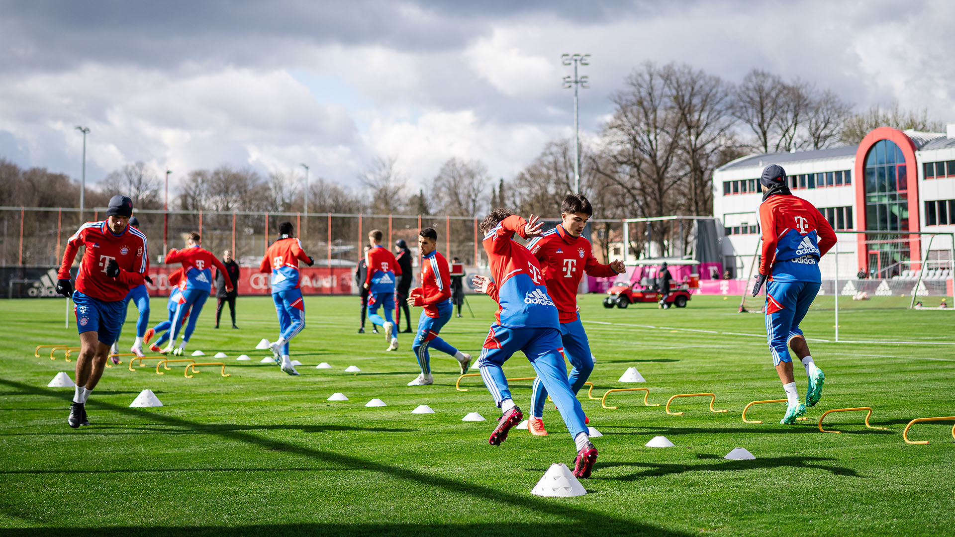 03-erstes-training-tuchel-280323-mel