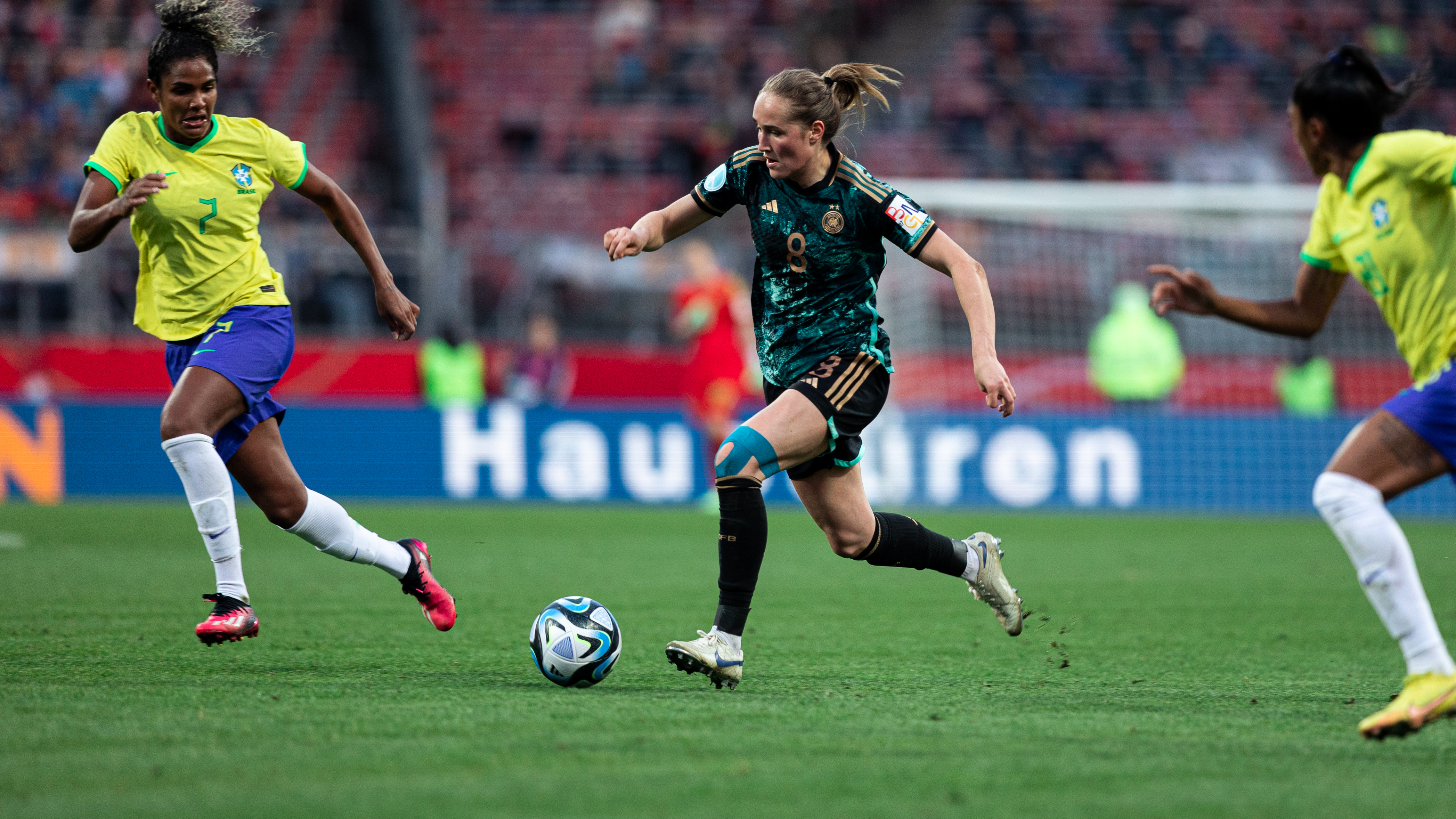 FC Bayern Frauen Laenderspiele