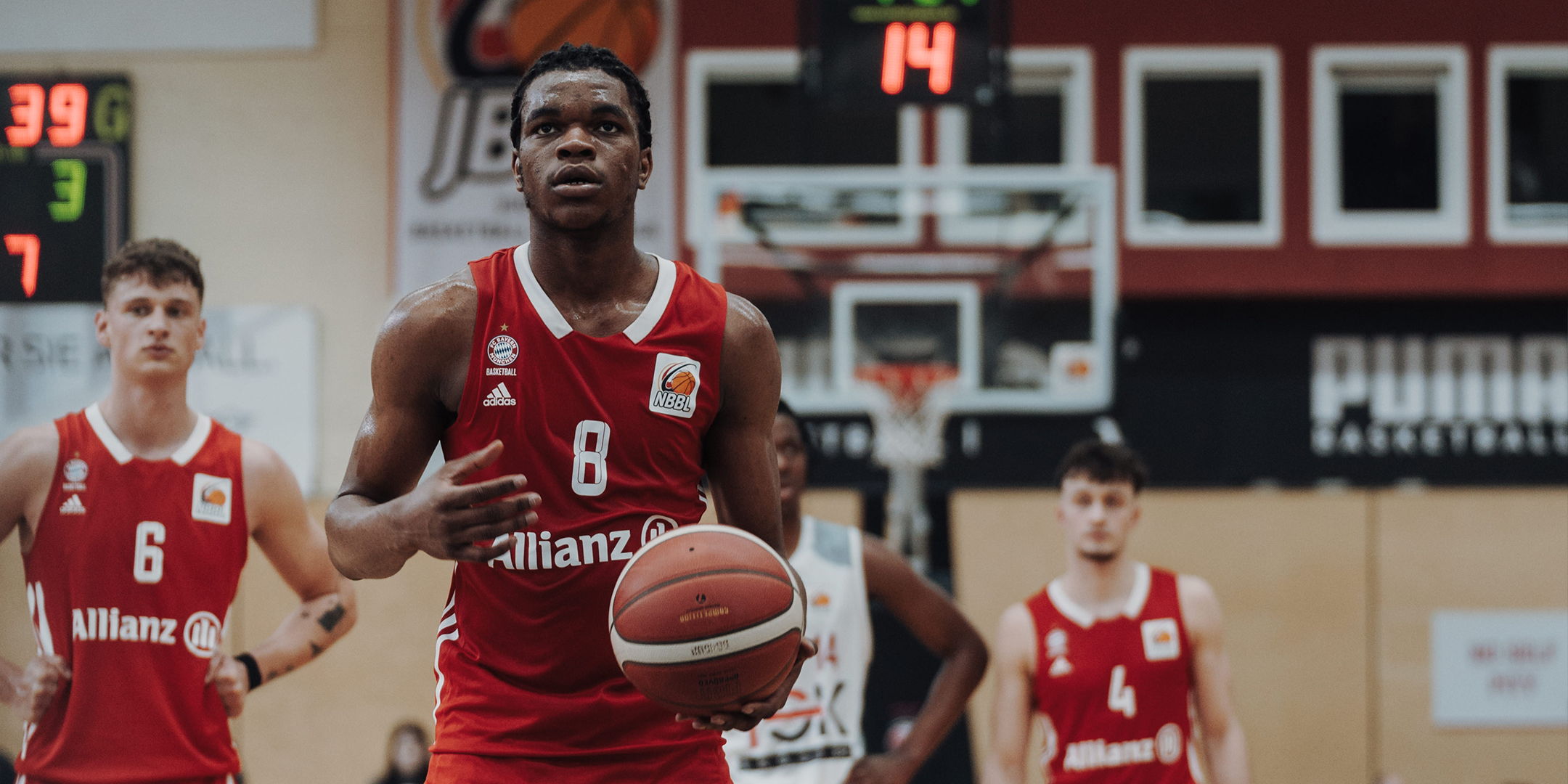 NBBL-VF-Bamberg_Game2_Desmond-Yiamu