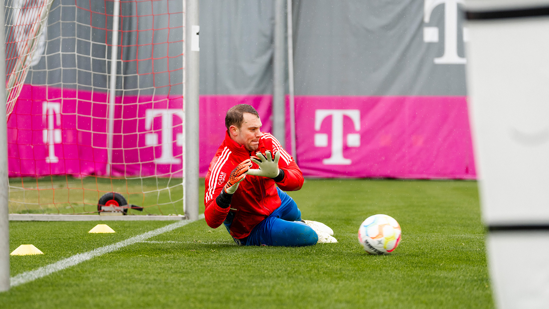 02-manuel-neuer-110523-mel