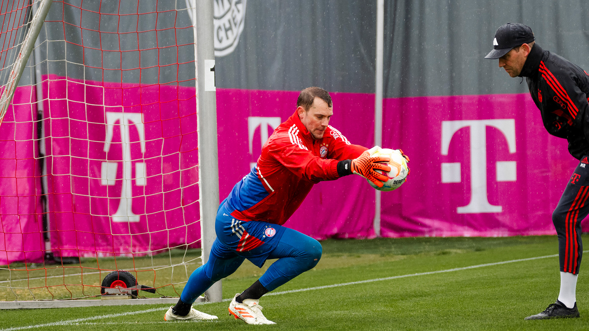 10-manuel-neuer-110523-mel