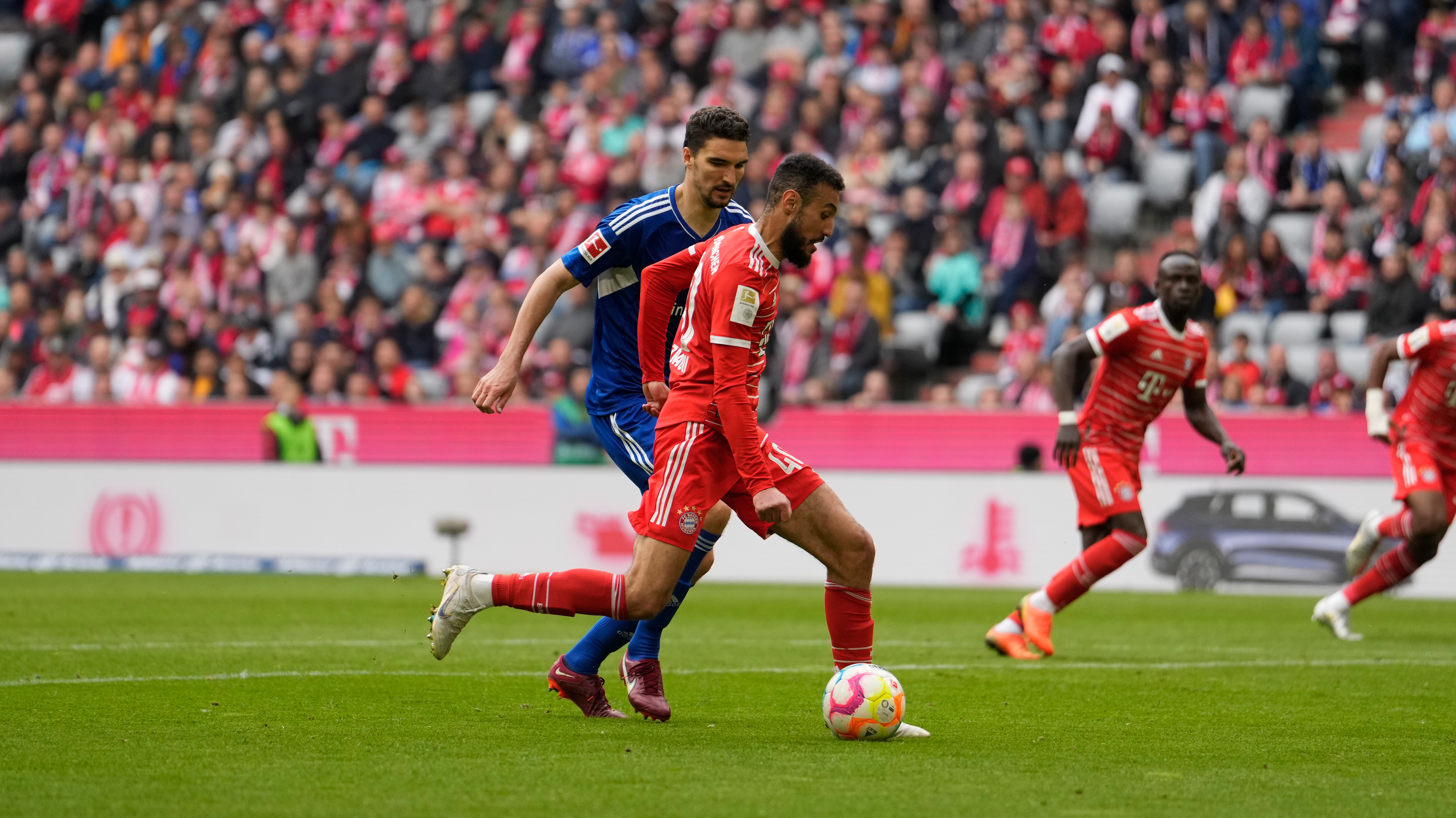 Noussair Mazraoui goal Schalke