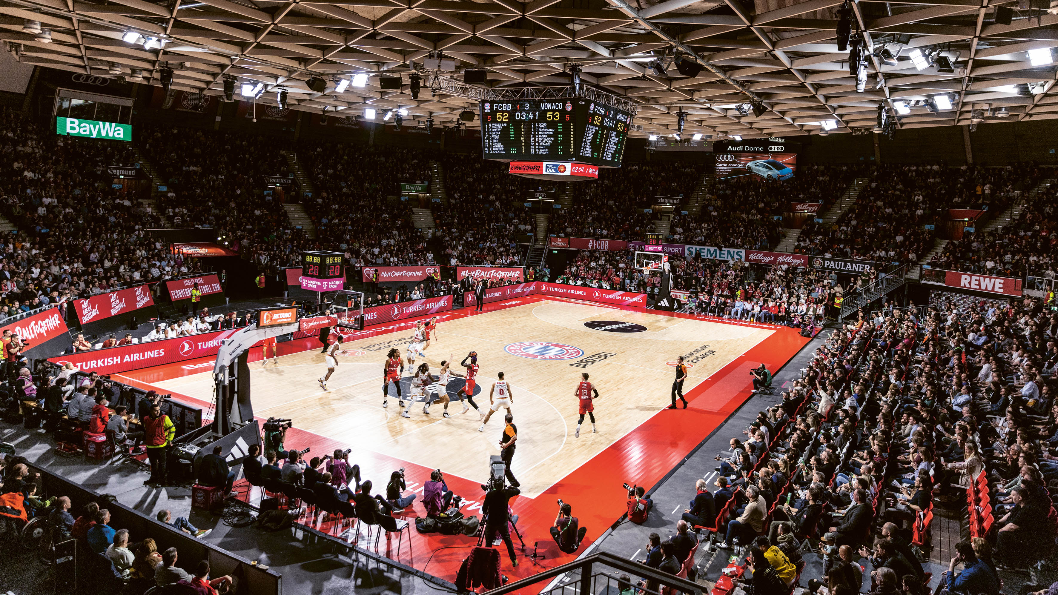 FC Bayern-Fanclub „Red Bulls Taubenbach“, Fußball, Basketball