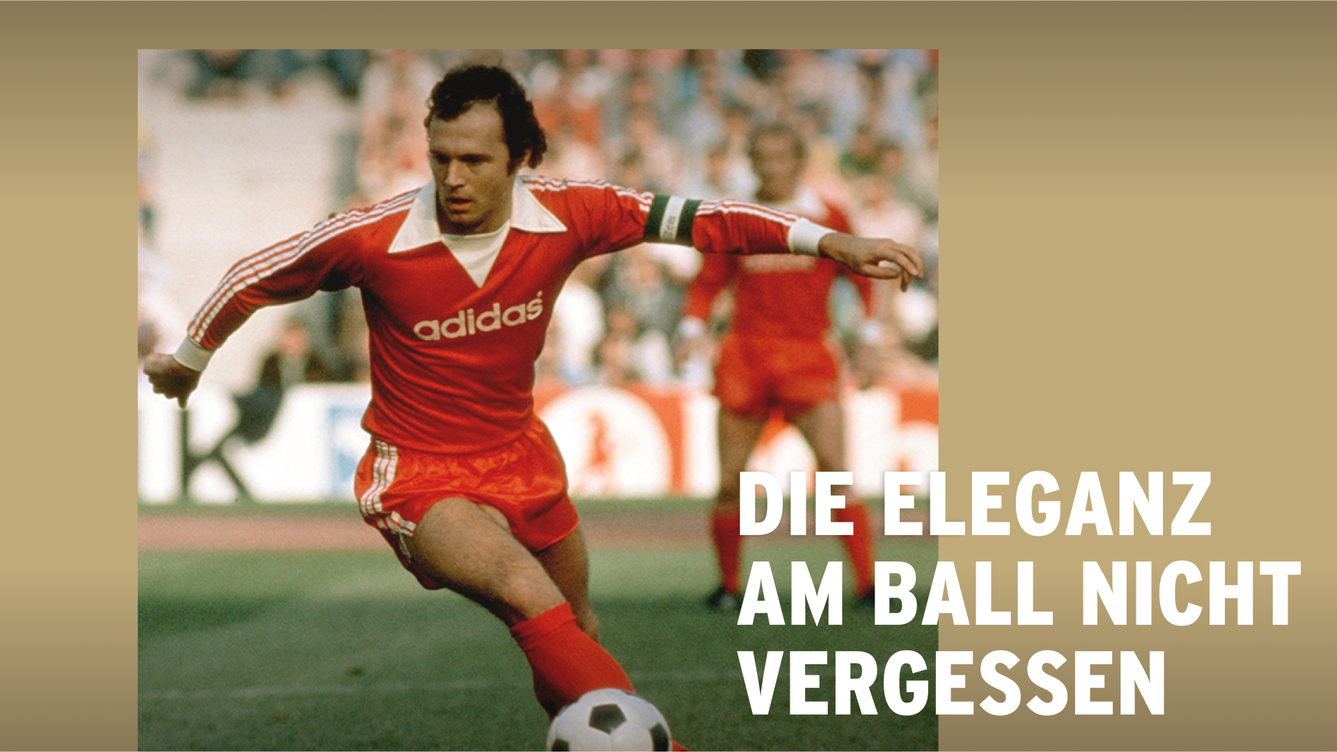 Franz Beckenbauer y su perfecto manejo del balón.