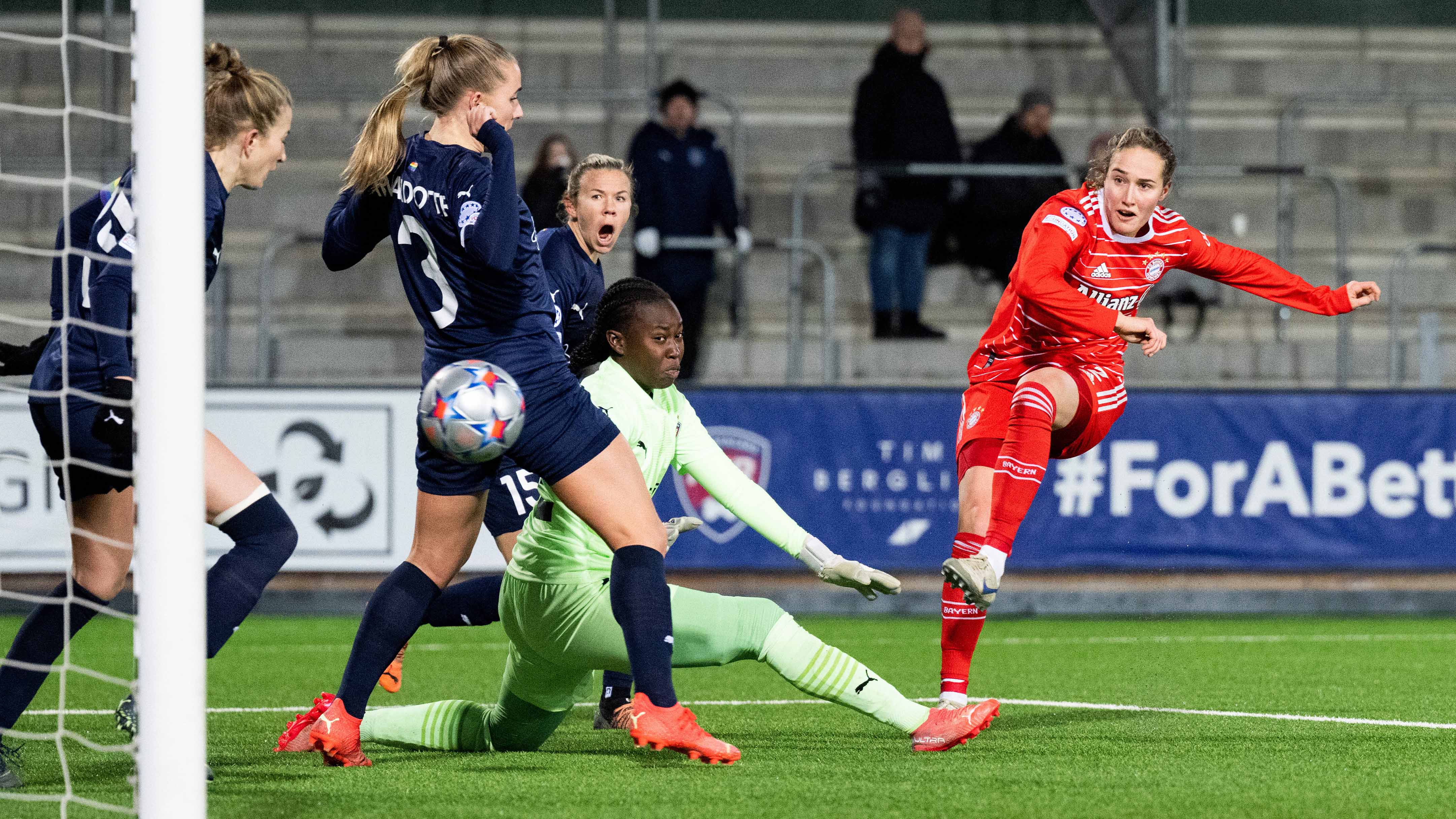 FC Bayern Frauen, Lohmann