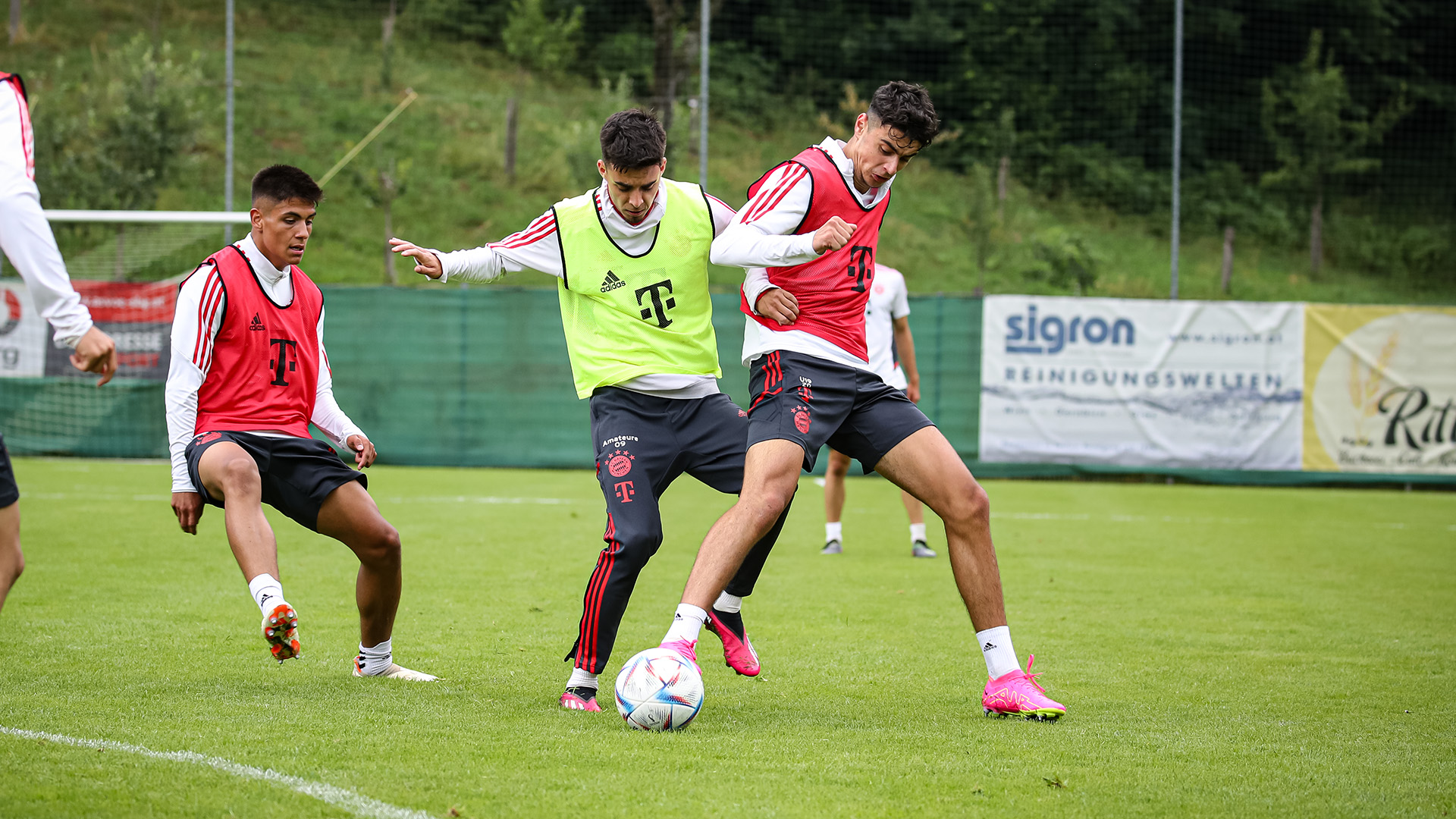 FC Bayern Amateure, Timo Kern, Taichi Fukui, Zweikampf