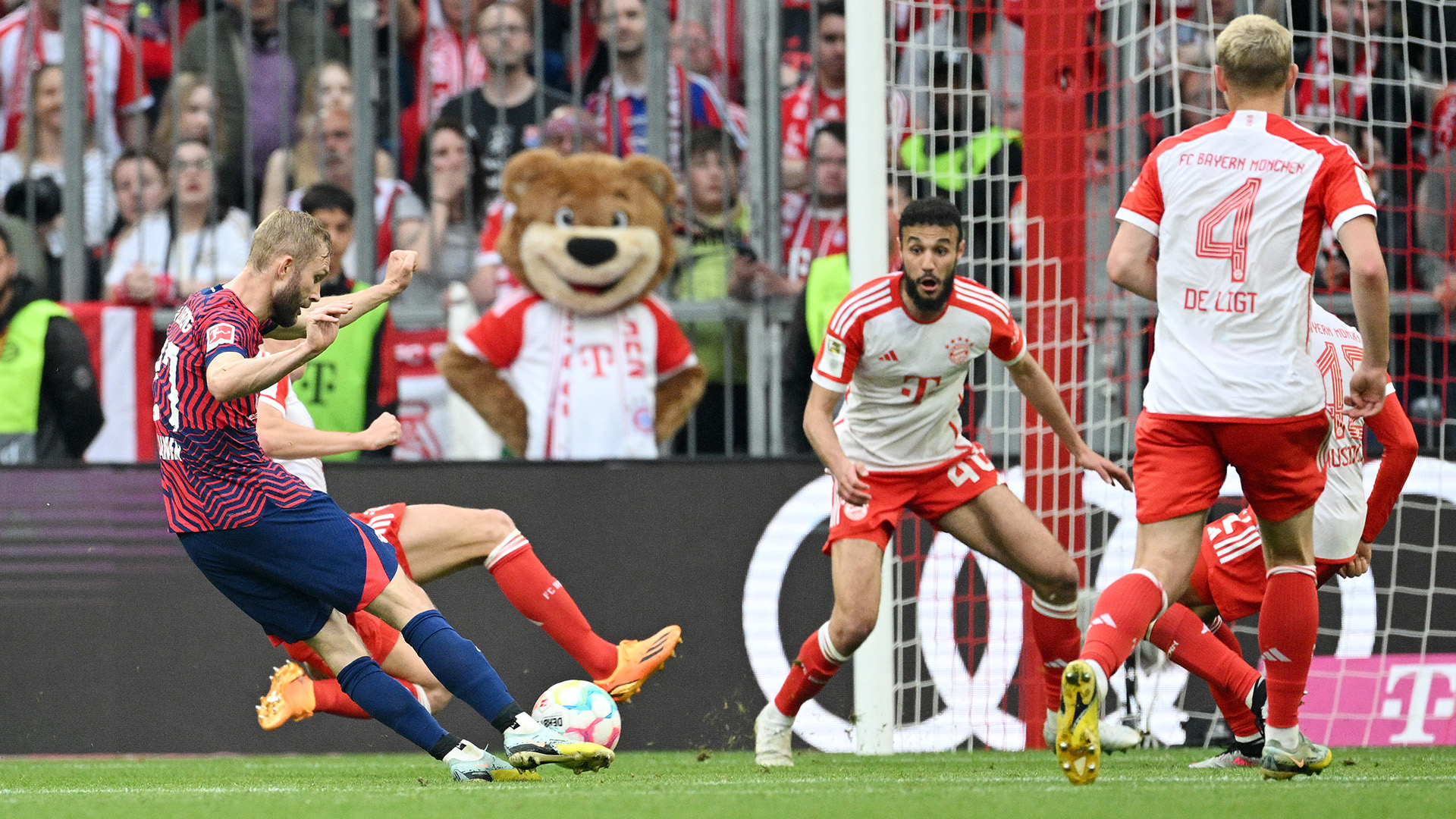 Konrad Laimer FC Bayern Leipzig