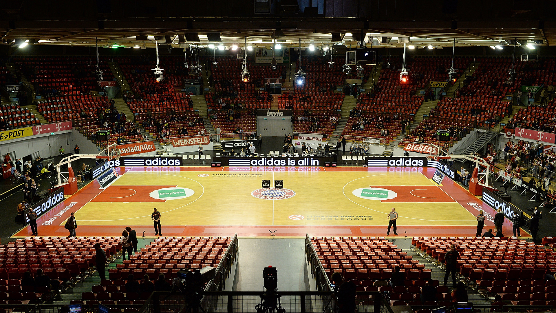 Innenraum der Rudi-Sedlmayer-Halle