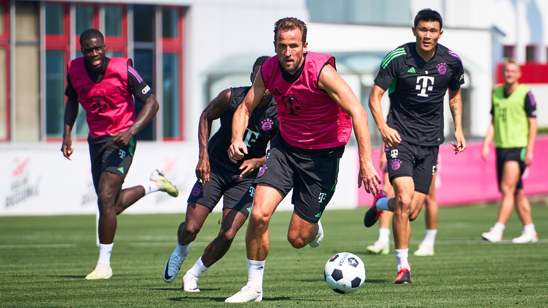 Training, FC Bayern, Harry Kane