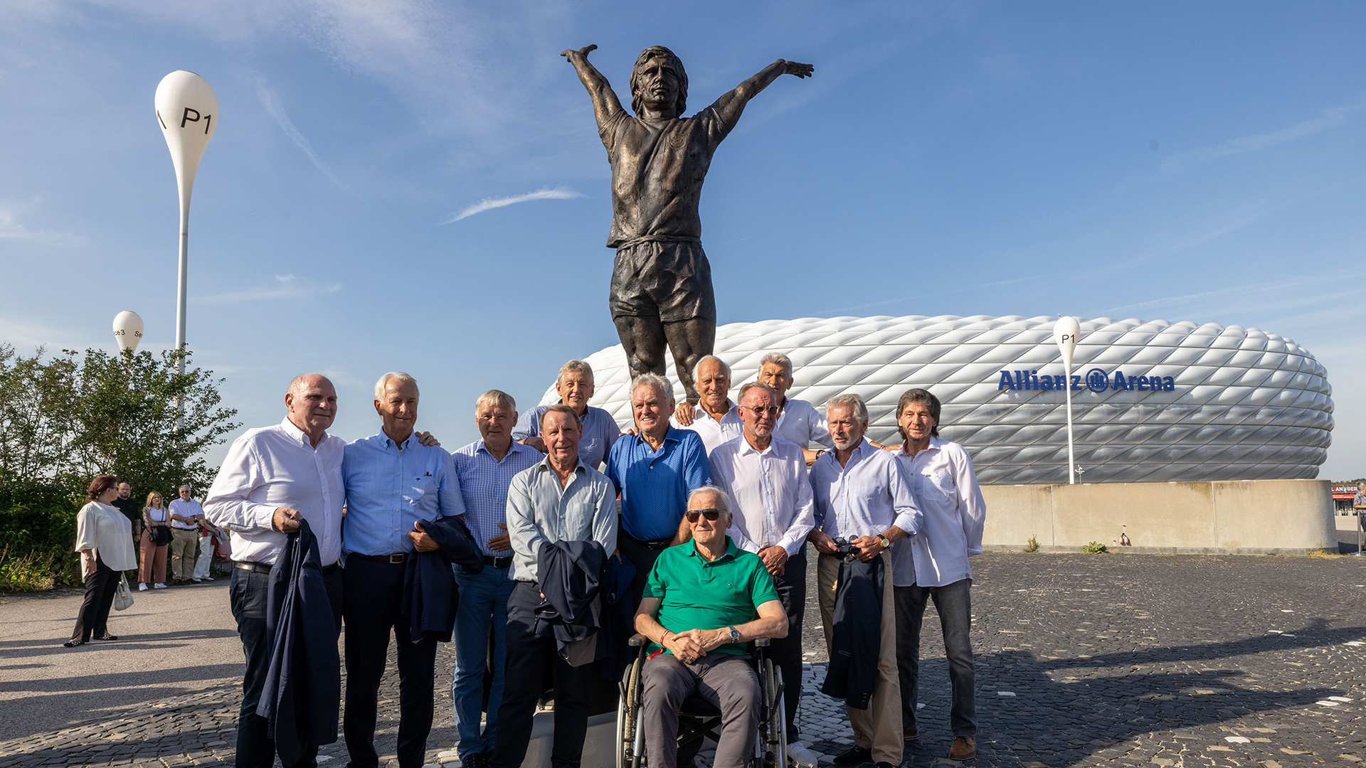 Gerd Müller, Statue, memorial, FC Bayern