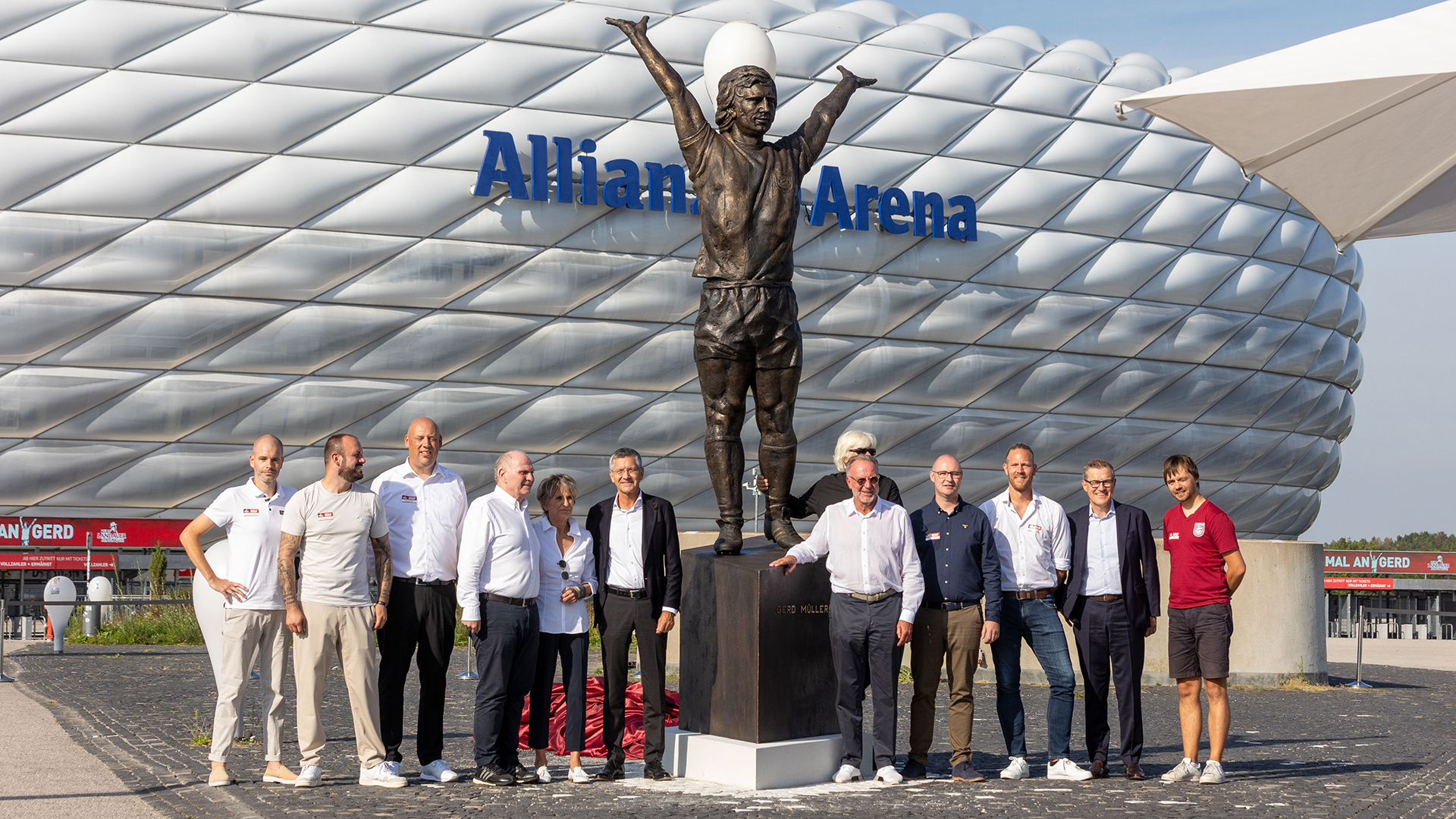 Gerd Müller, Statue, FC Bayern, Allianz Arena