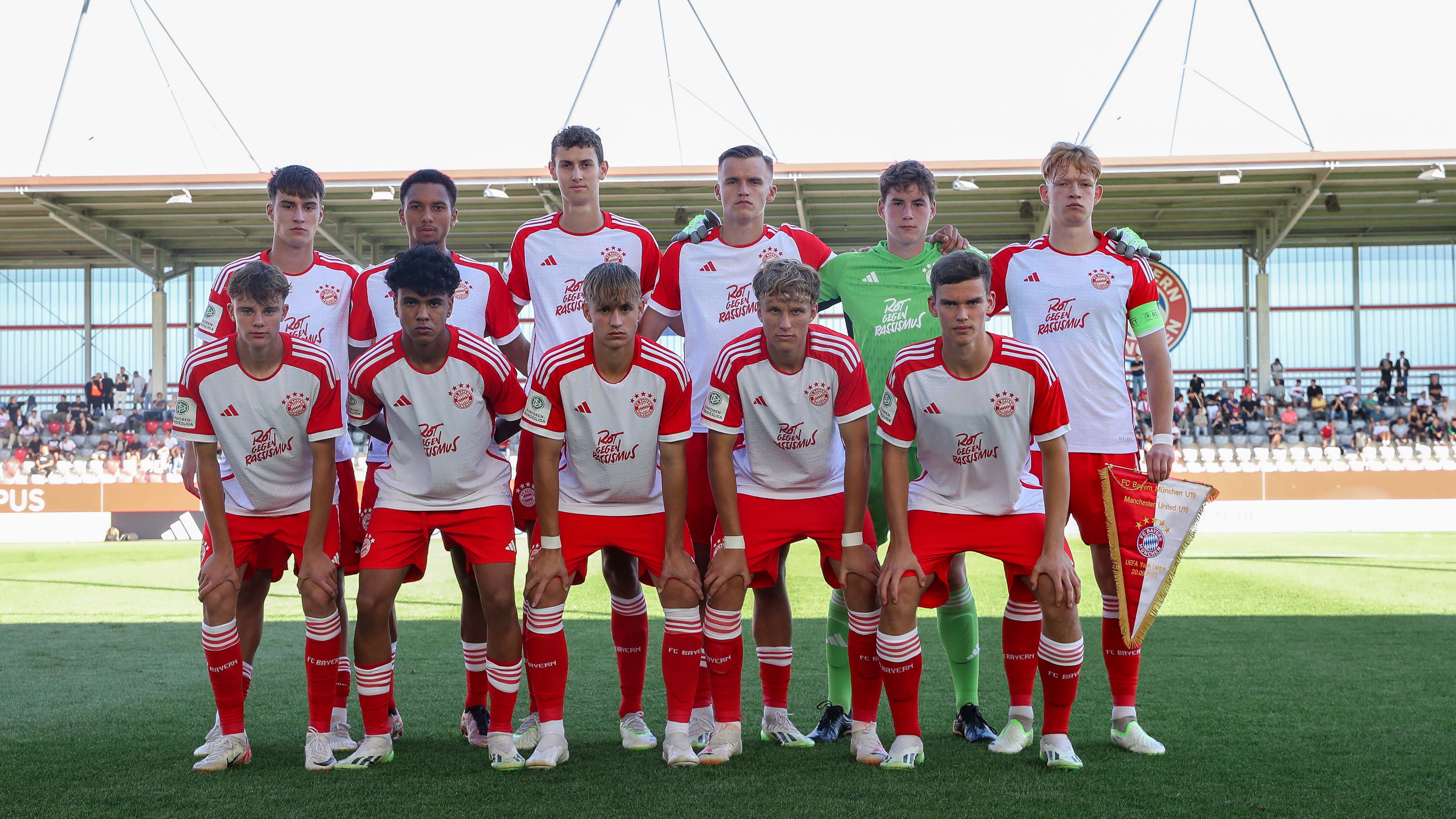 FC Bayern U19, Manchester United