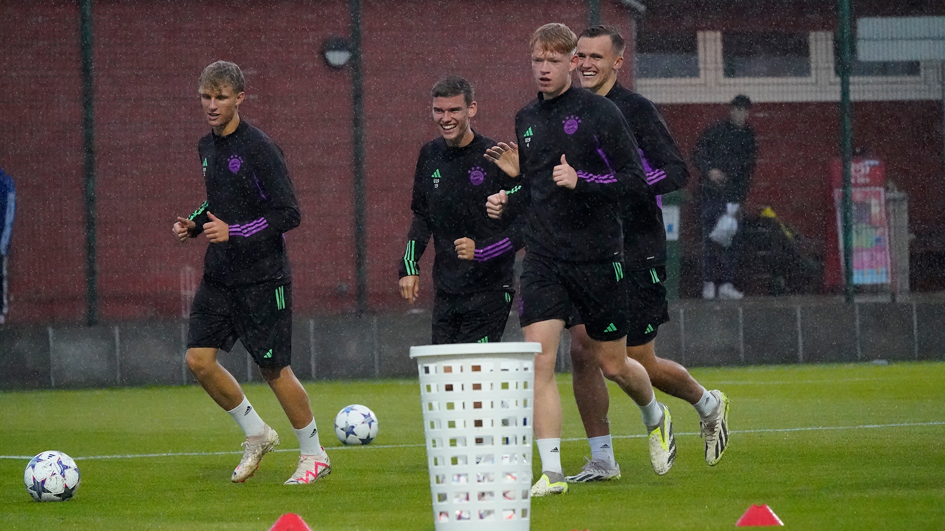 231002-fcb-u19-kopenhagen-abschlusstraining-02