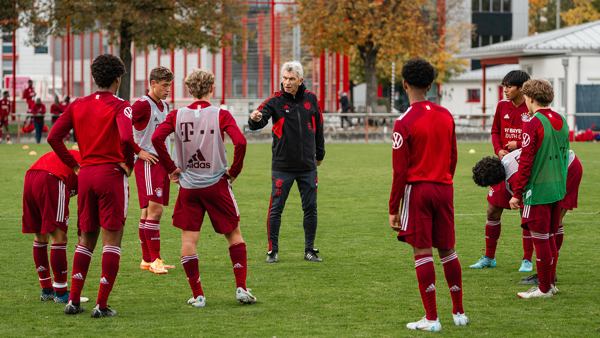 06-fcbayern-youth-cup-221013-fcb