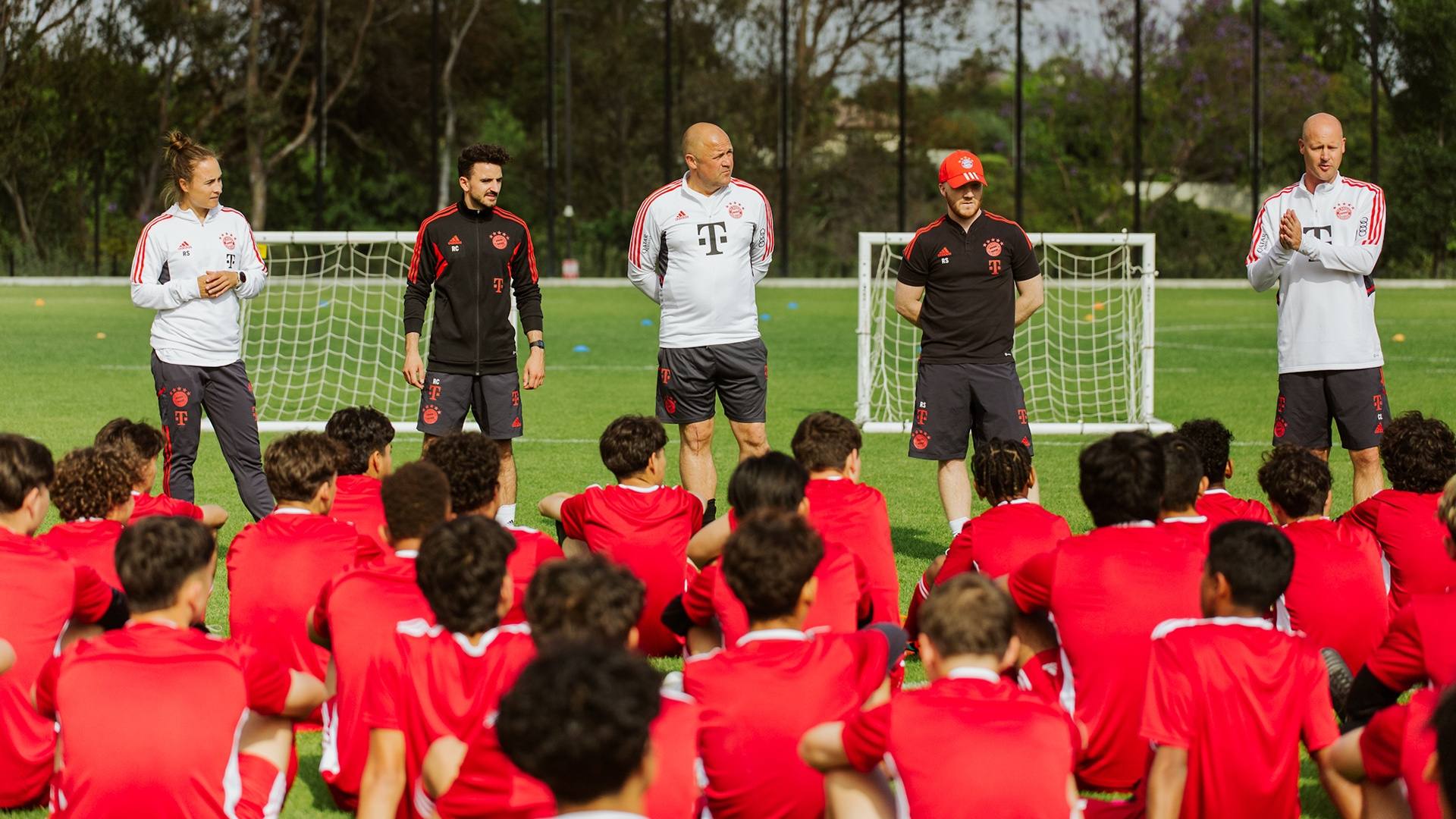 02-fcbayern-football-camps-230607-fcb