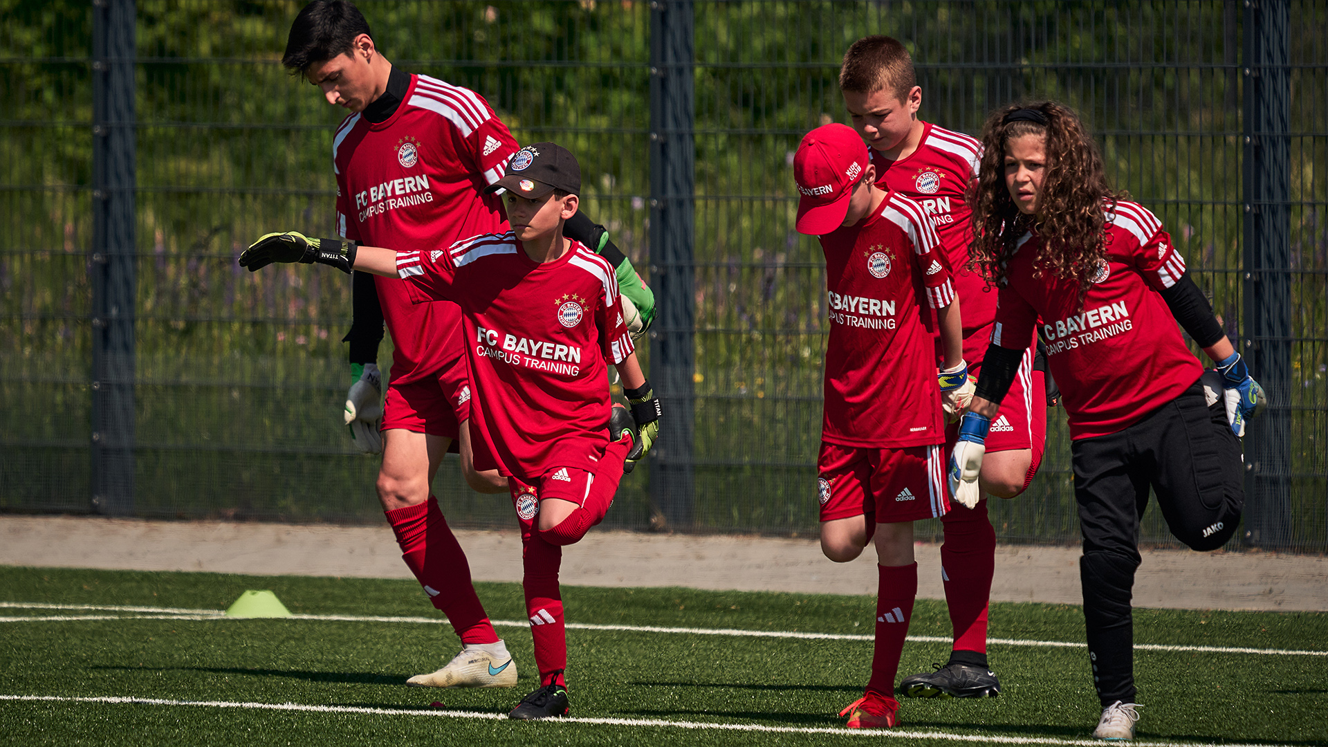 03-fcbayern-football-camps-230530-fcb