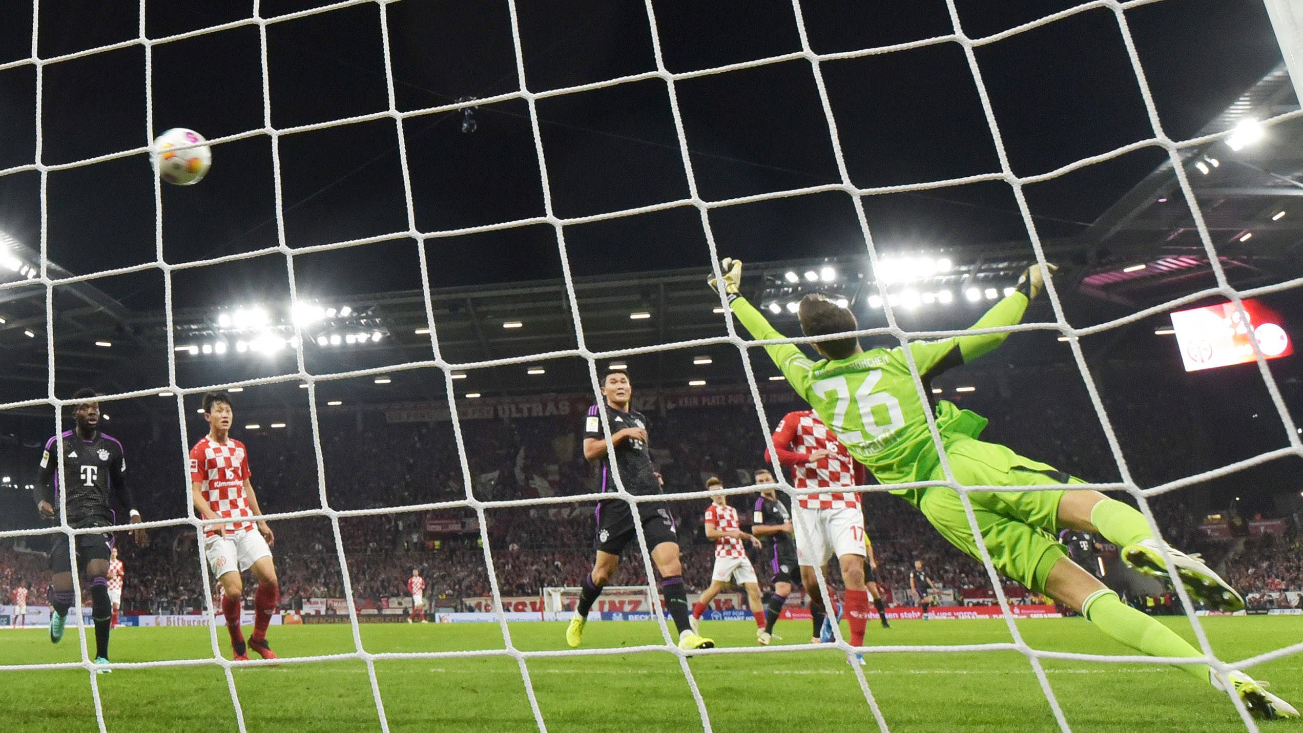 15-mainz-fcbayern-231021-mel