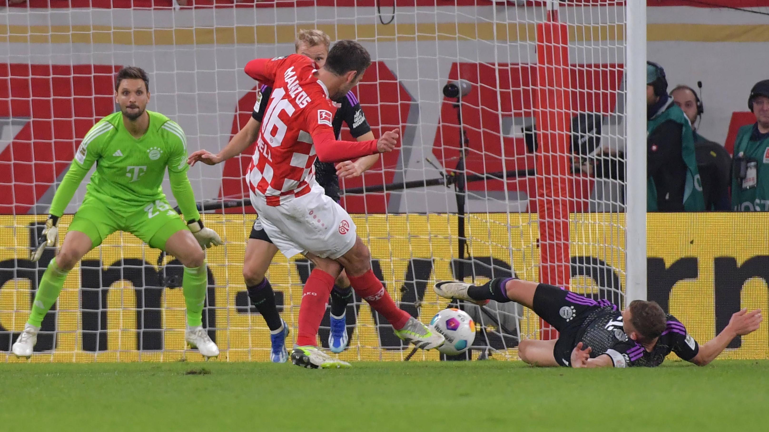 21-mainz-fcbayern-231021-mel