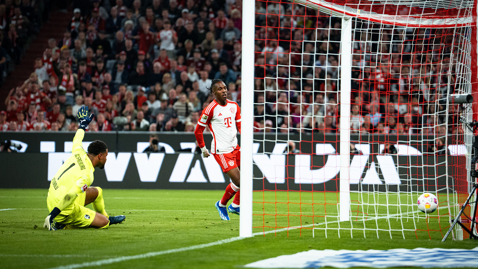 Tor FC Bayern SC Freiburg Allianz Arena