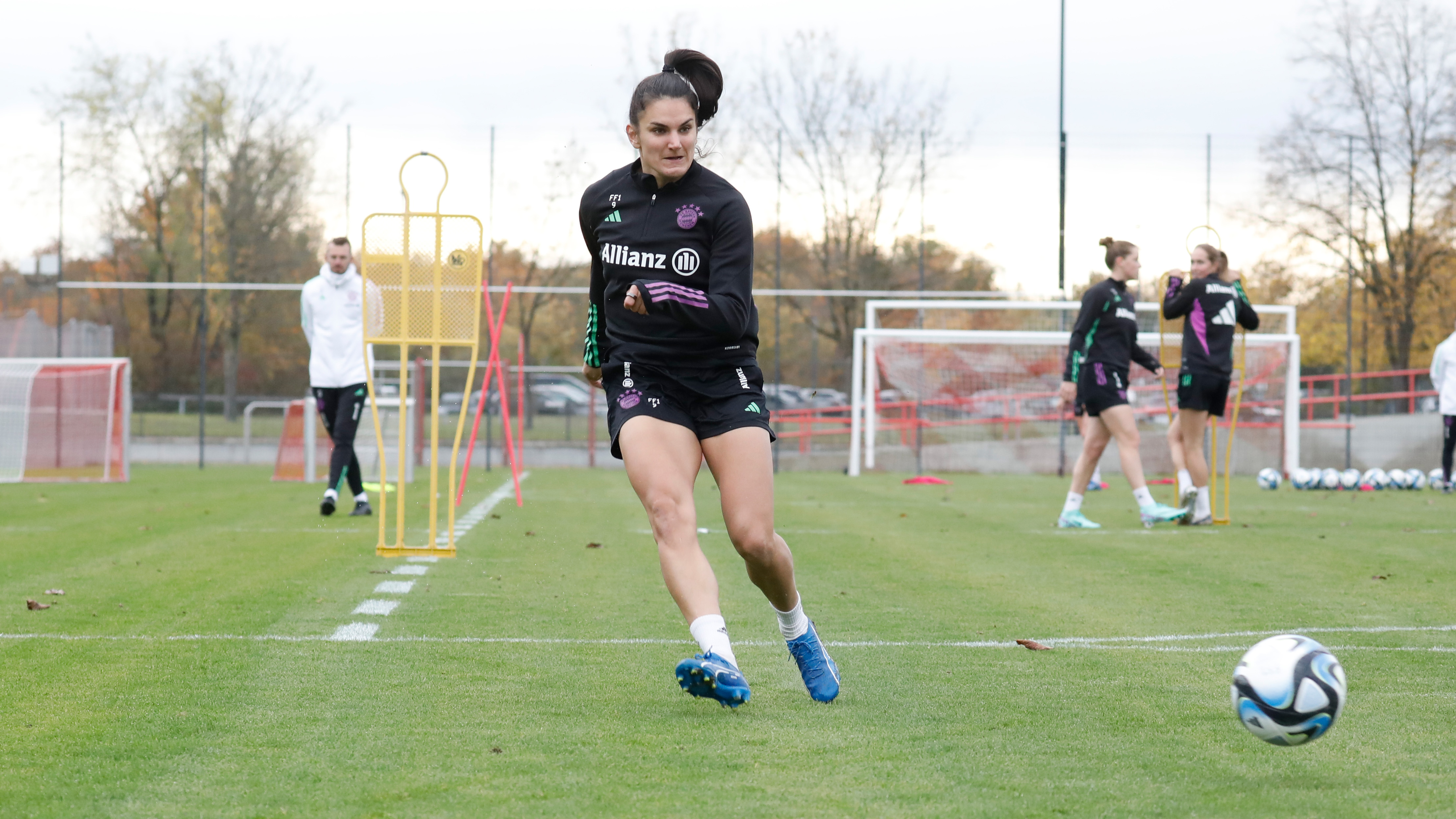 FC Bayern Frauen, VfL Wolfsburg, Training, Vorbereitung