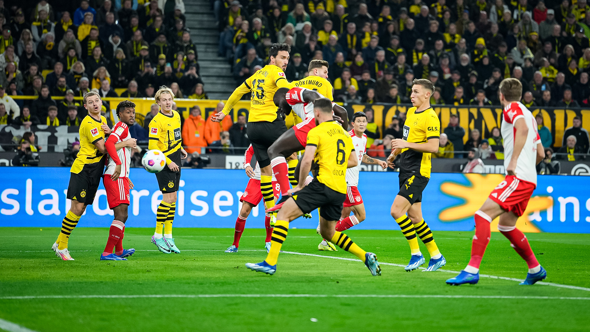 02-dortmund-fcbayern-2311-mel