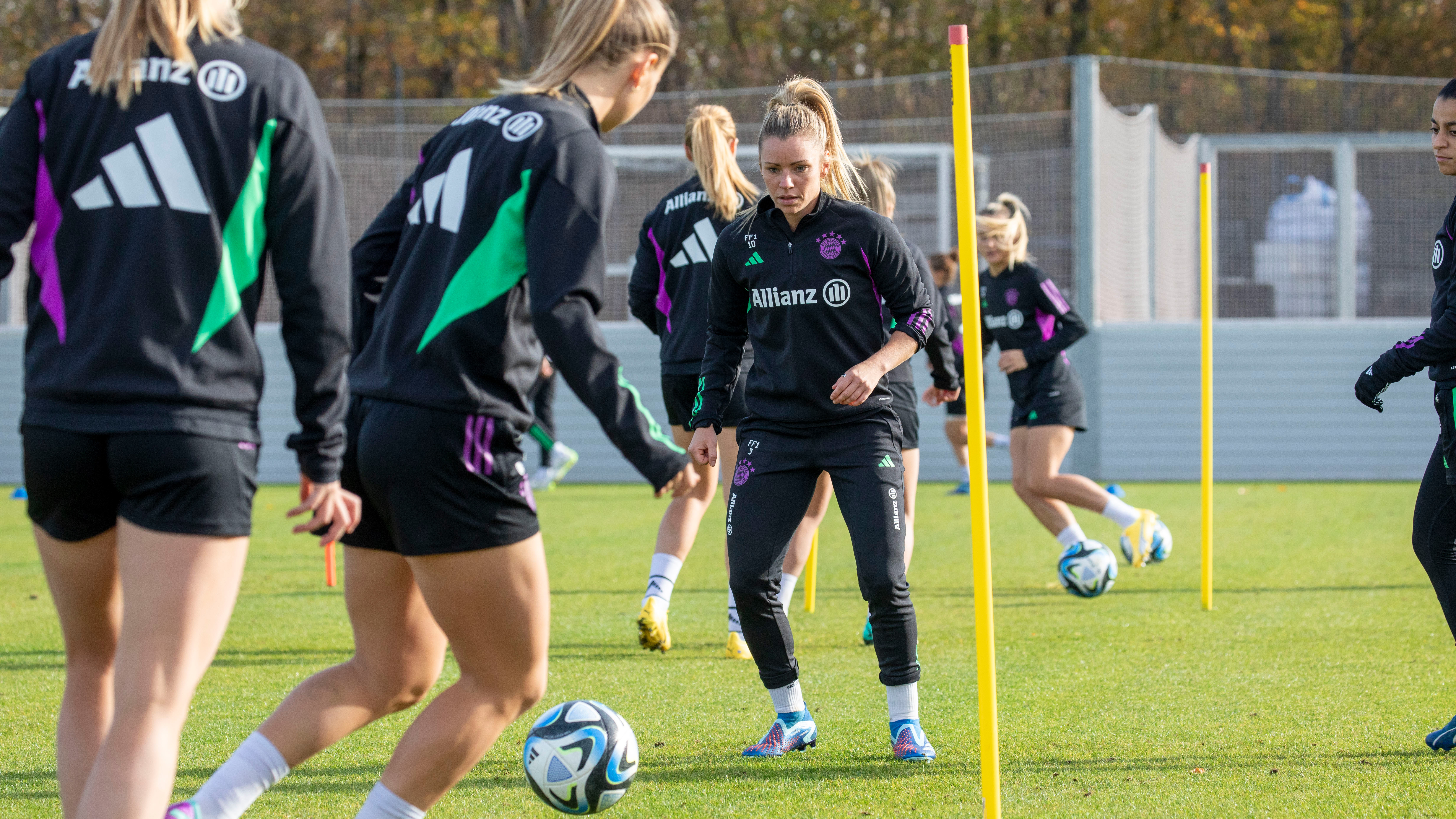 FC Bayern Women, MSV Duisburg, training, Linda Dallmann