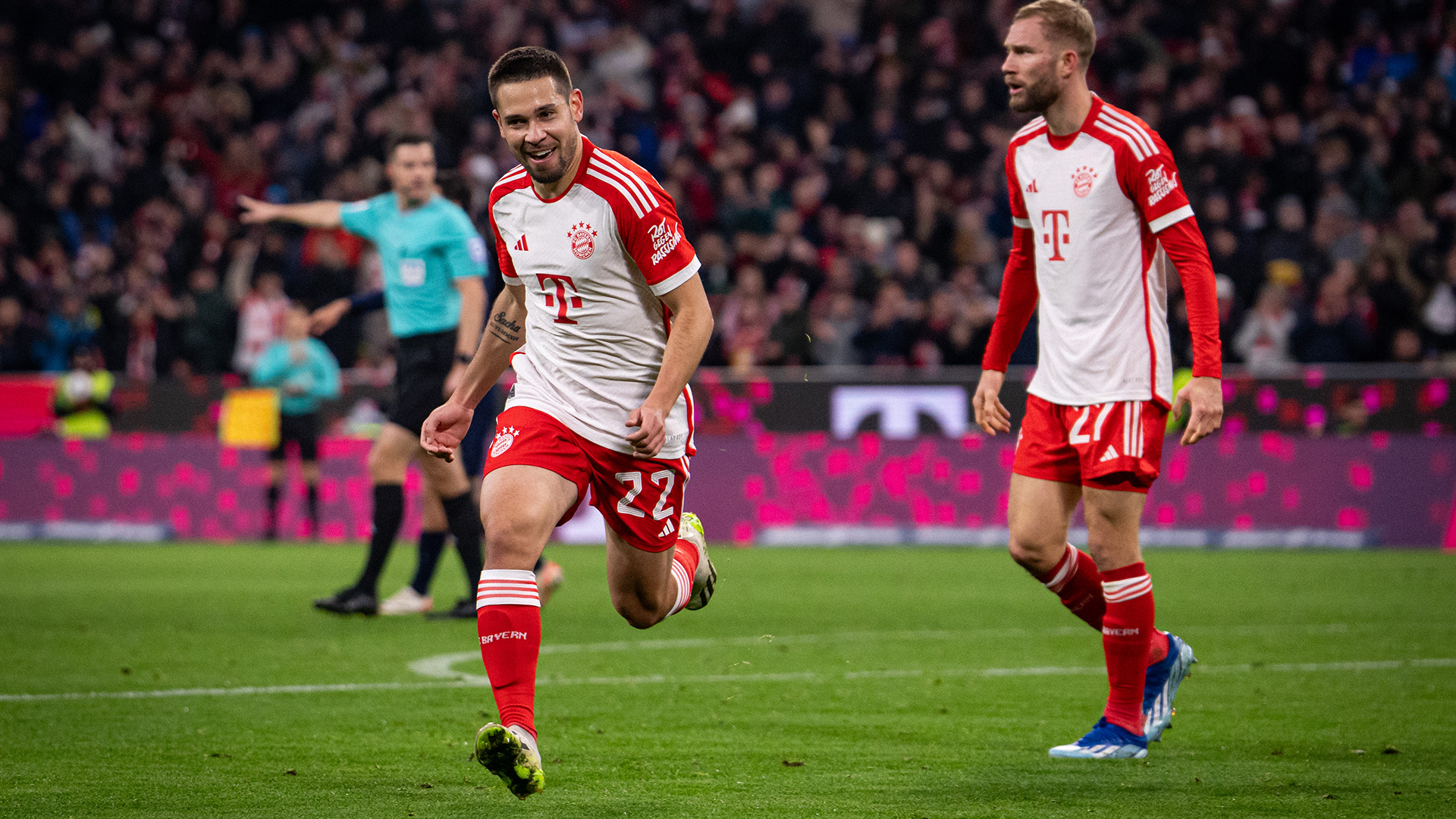 Raphaël Guerreiro FC Bayern