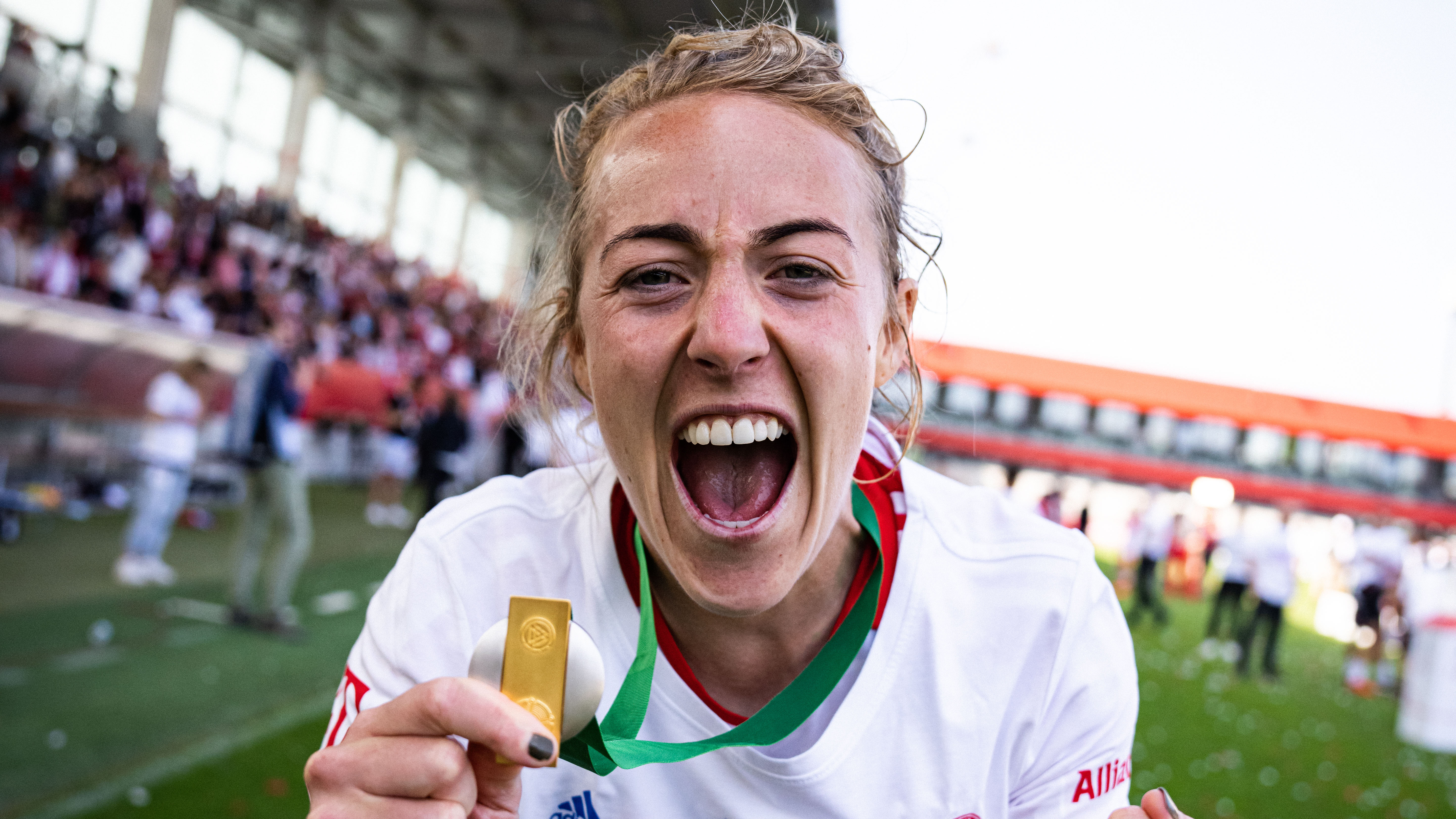 Carolin Simon, FC Bayern Frauen, Vertragsverlängerung