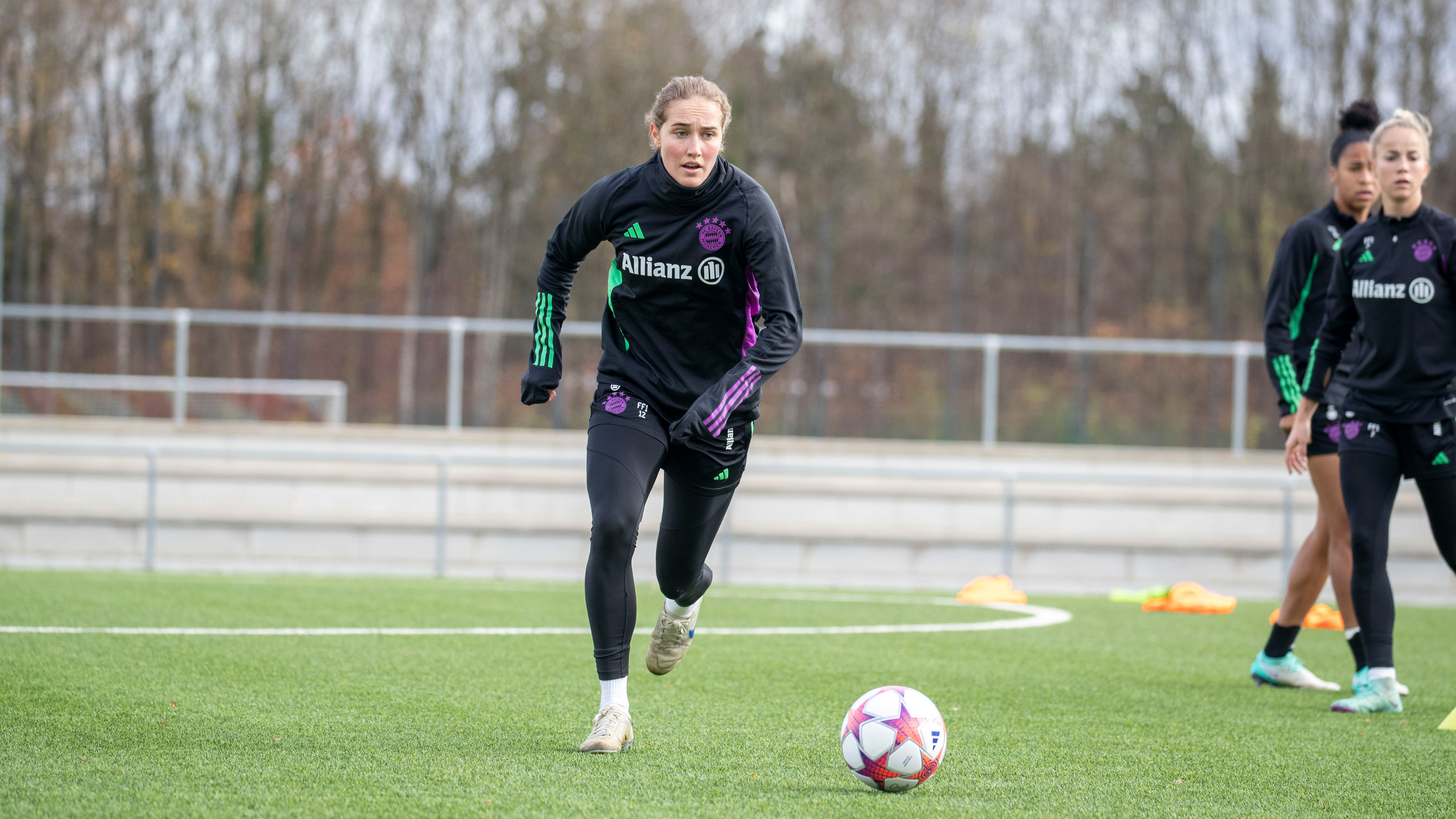 FC Bayern Frauen in der Vorbereitung auf Paris Saint-Germain