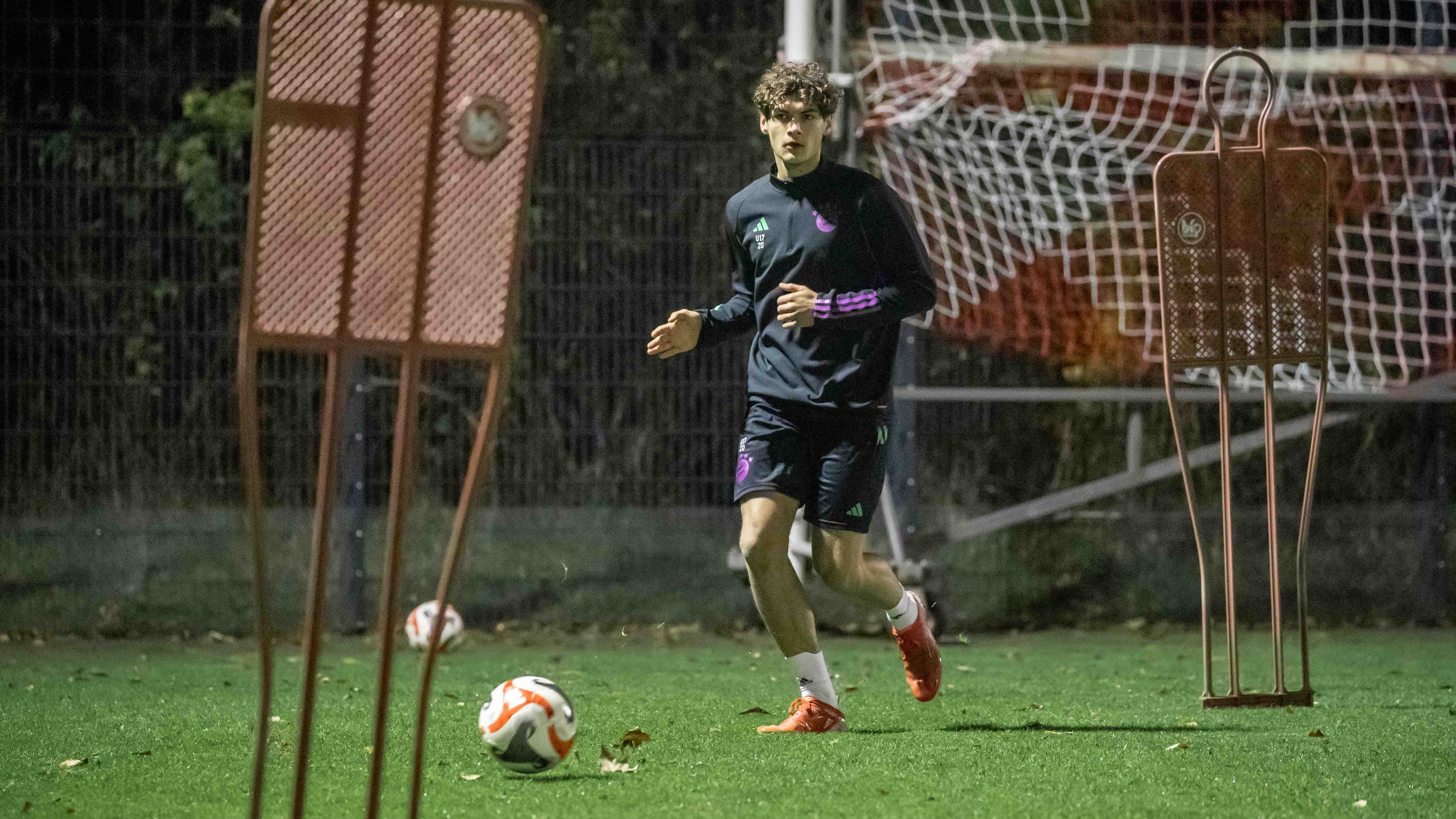 FC Bayern U17 bereitet sich auf das Duell gegen die TSG 1899 Hoffenheim vor.