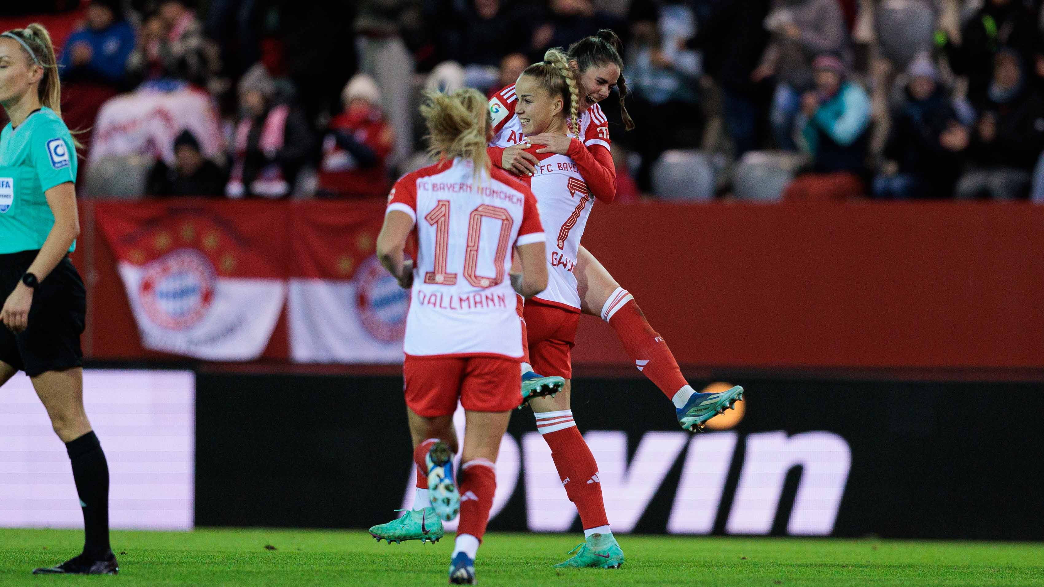 FC Bayern Frauen, Bayer 04 Leverkusen