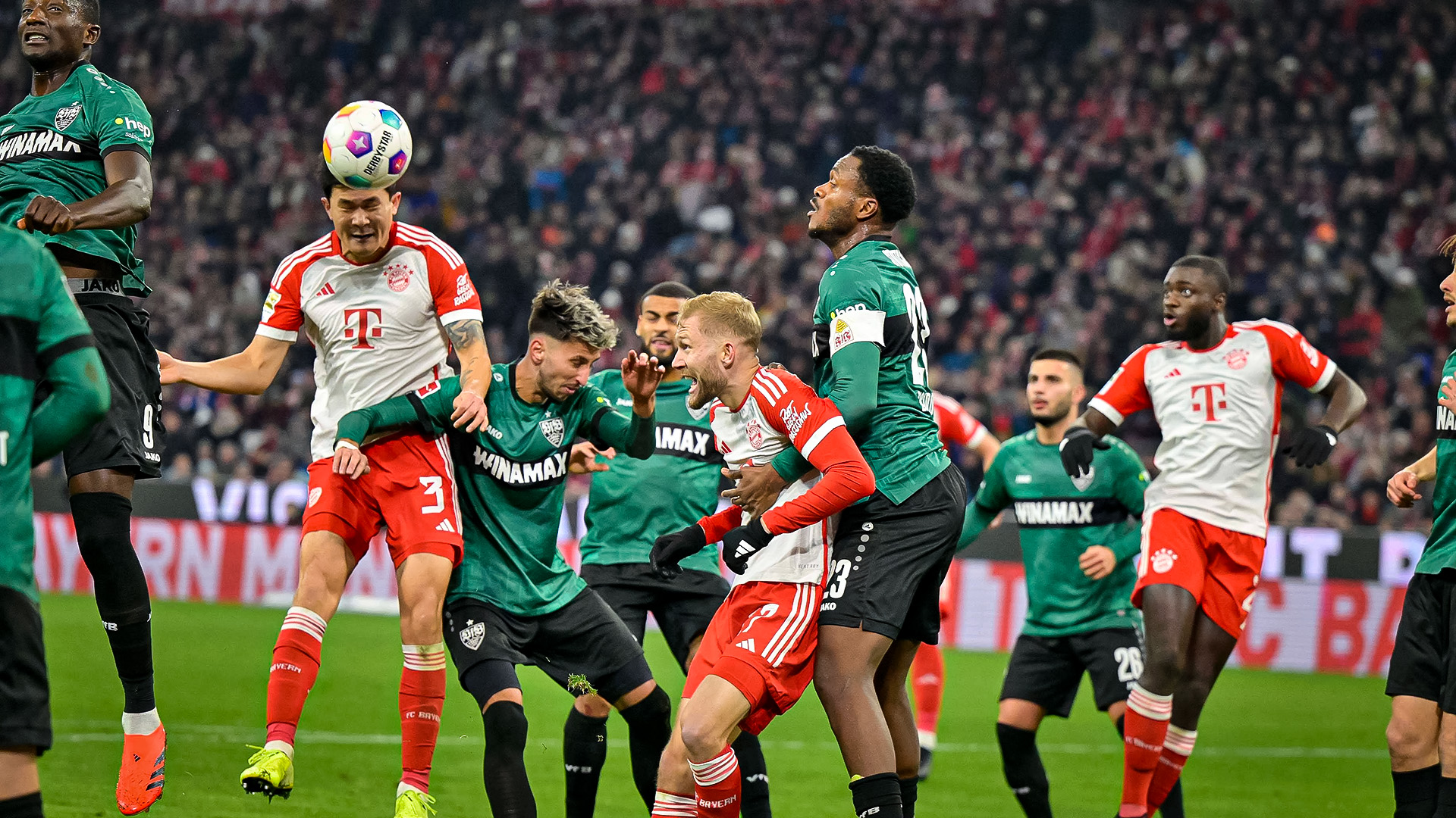 Spielszene aus dem Bundesliga-Duell FC Bayern gegen VfB Stuttgart