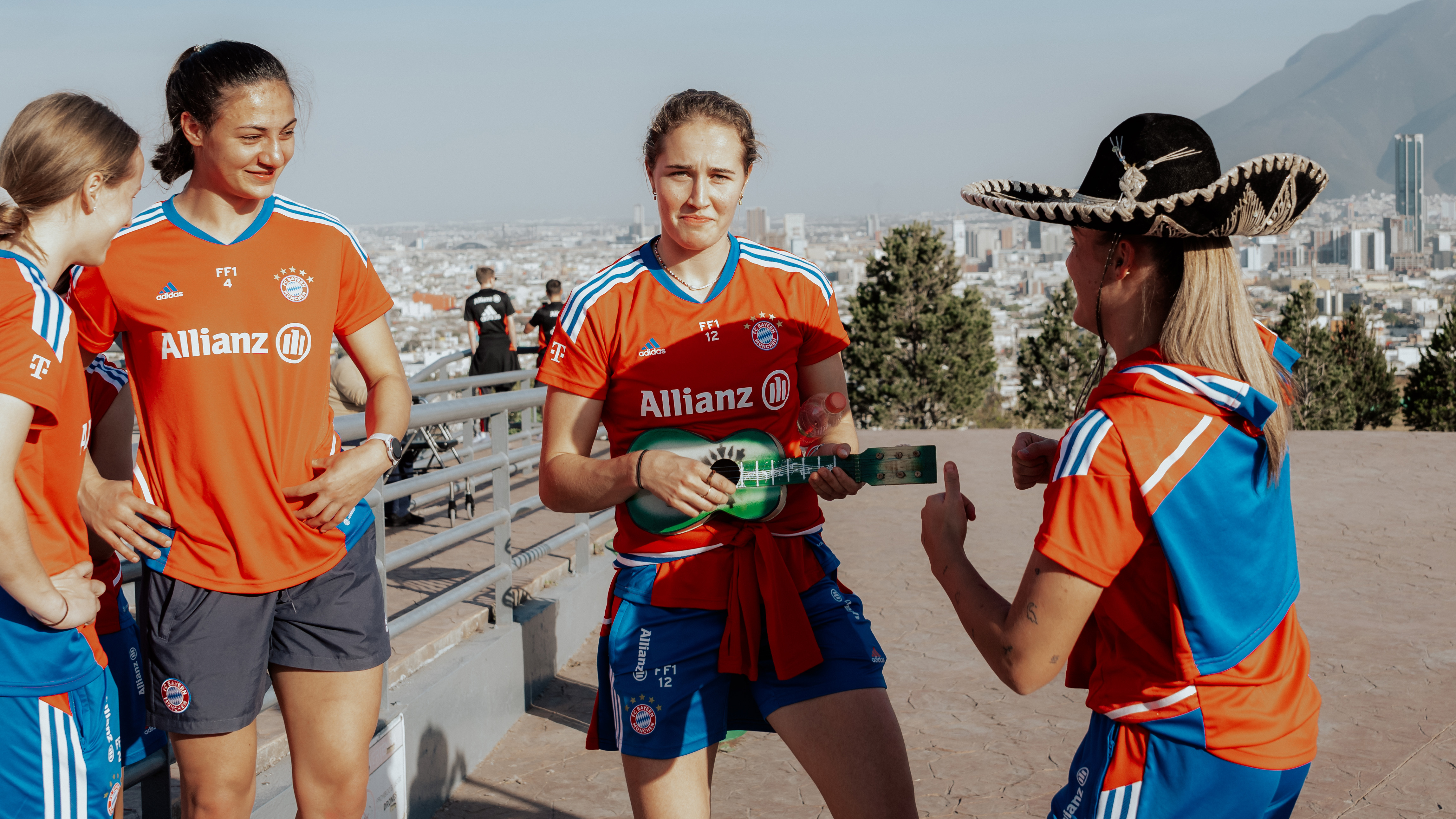 Die FC Bayern Frauen gastierten im Zuge der FC Bayern Women's Tour bei Tigres femenil.