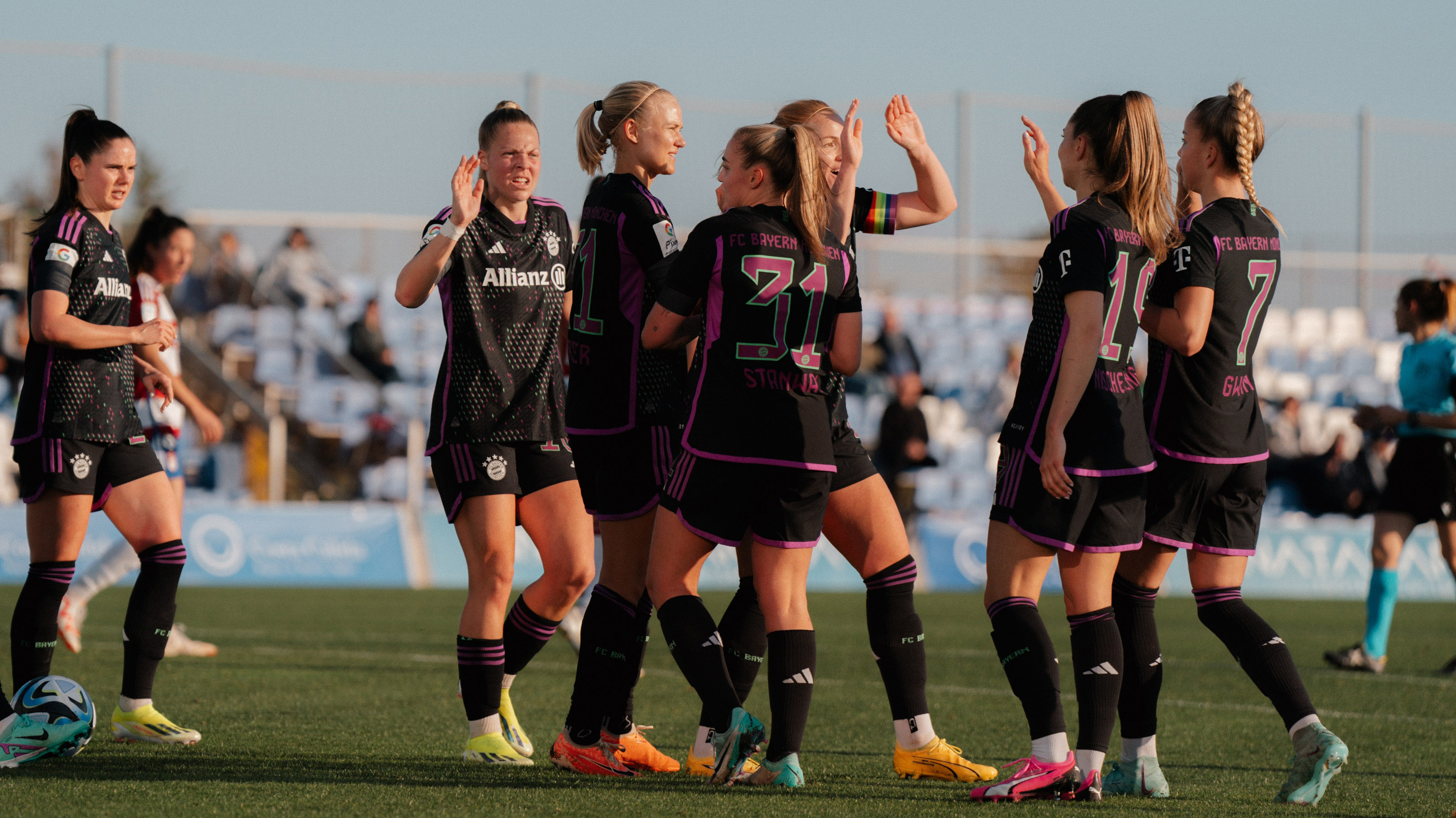 FC Bayern Frauen, FC Granada