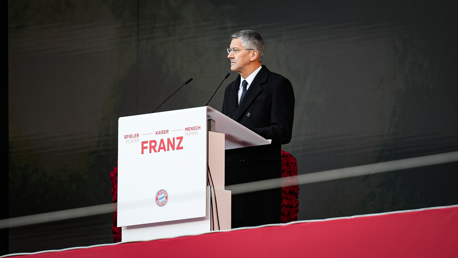 President Herbert Hainer honours Franz Beckenbauer at FC Bayern's memorial service for Franz Beckenbauer.