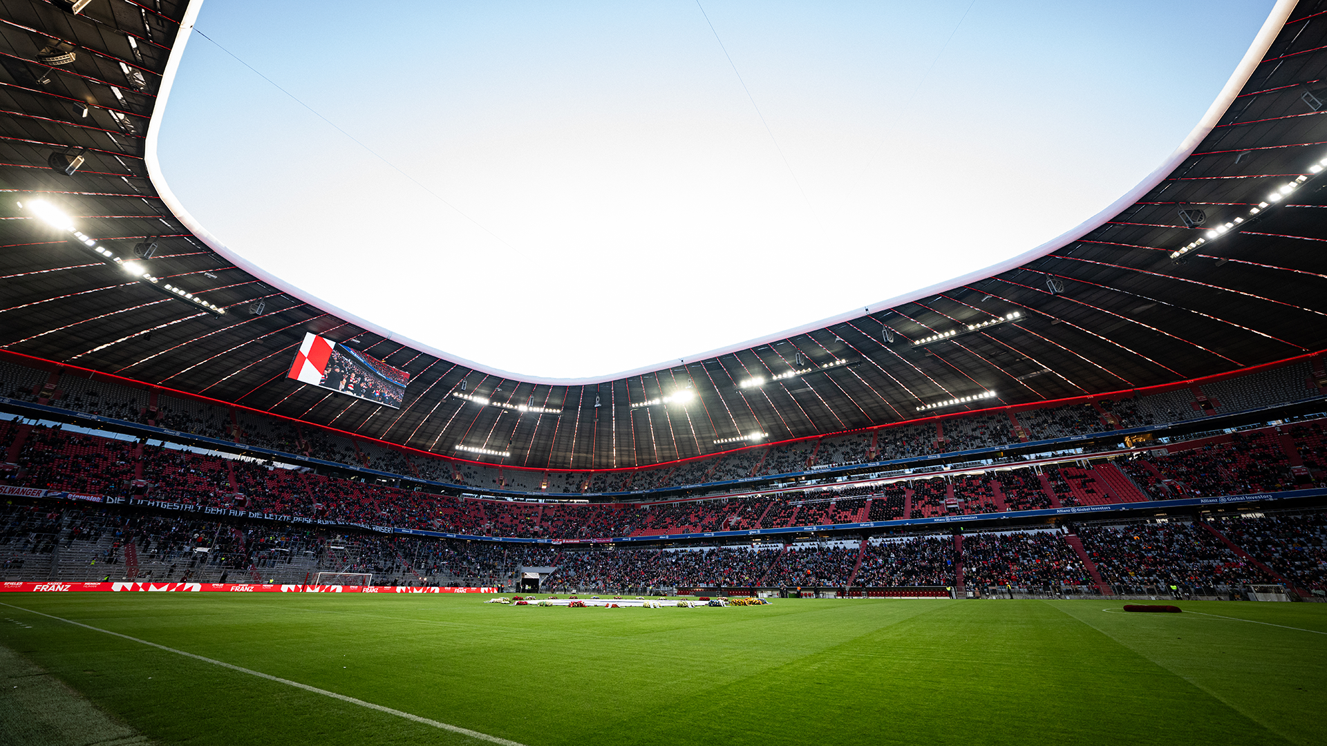 Las imágenes del acto conmemorativo en memoria de Franz Beckenbauer en el Allianz Arena