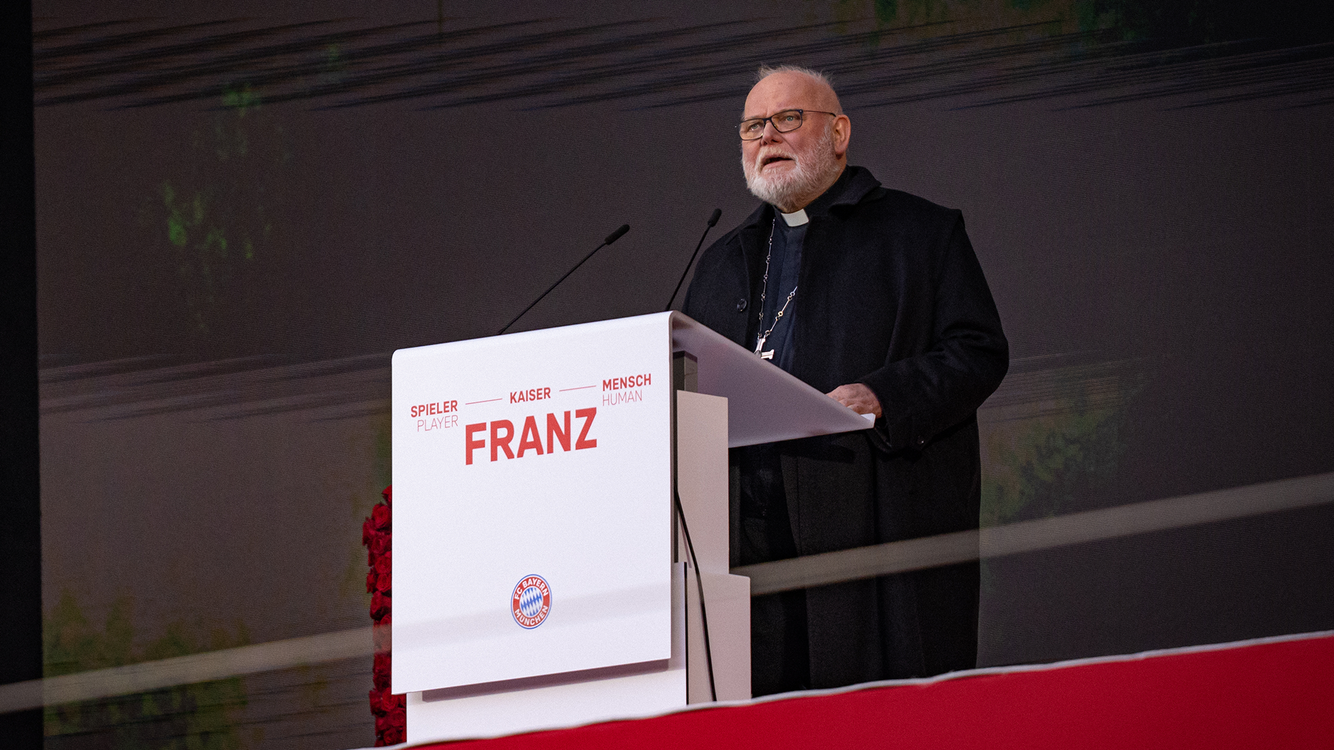 Las imágenes del acto conmemorativo en memoria de Franz Beckenbauer en el Allianz Arena