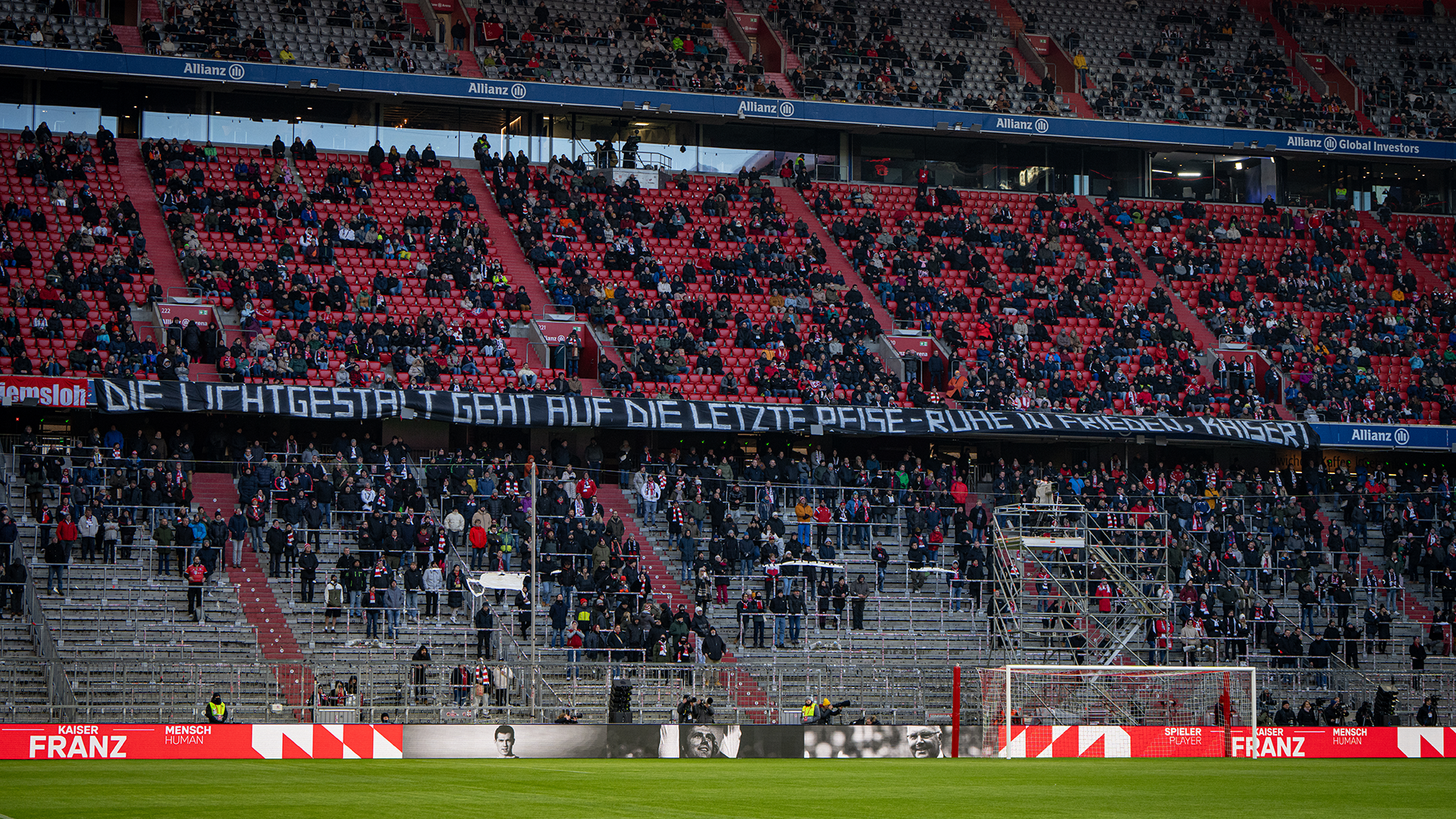 Las imágenes del acto conmemorativo en memoria de Franz Beckenbauer en el Allianz Arena