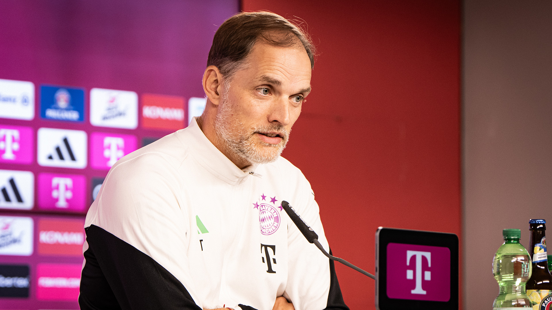 Thomas Tuchel spricht im Pressetalk des FC Bayern