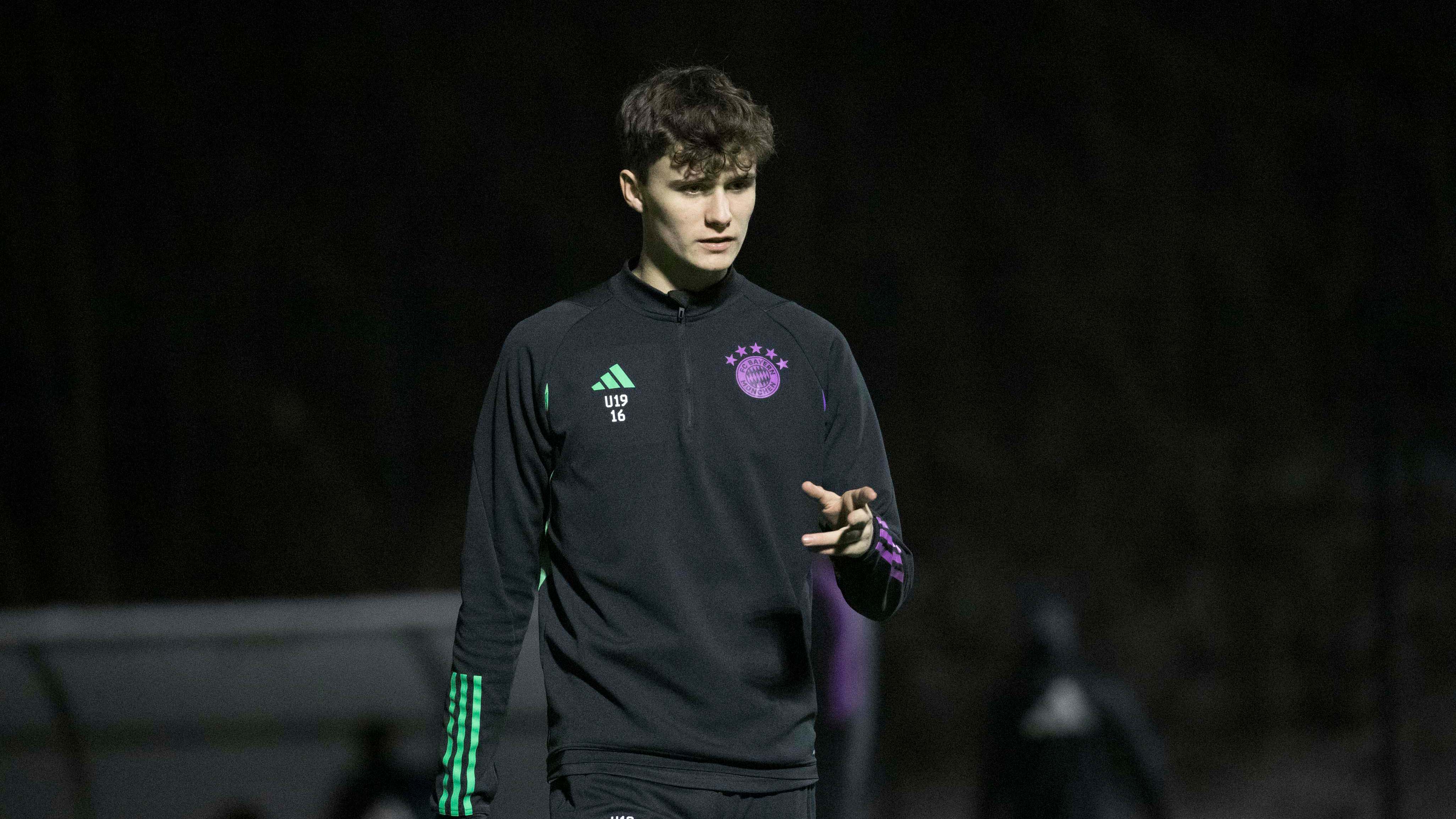 FC Bayern U19 im Training.