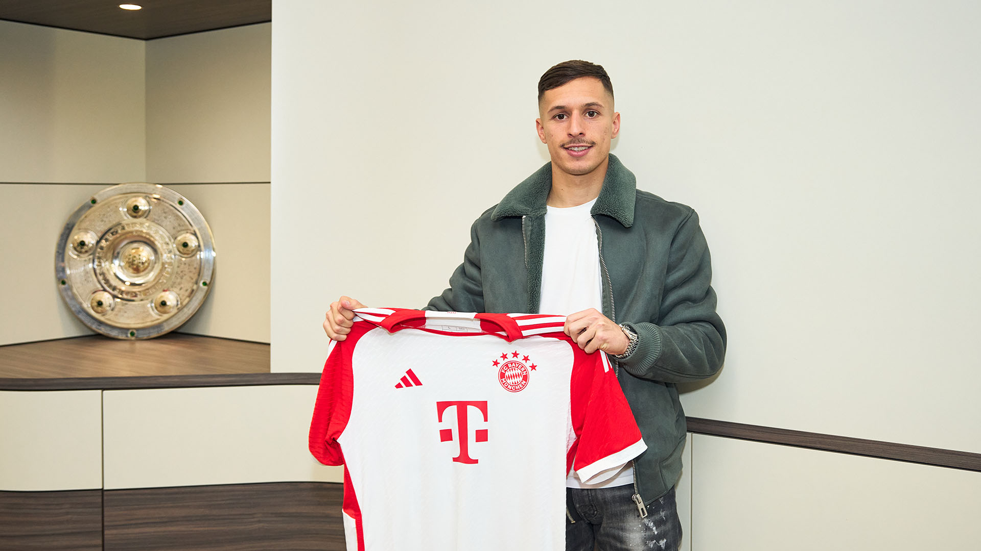 Bryan Zaragoza FC Bayern