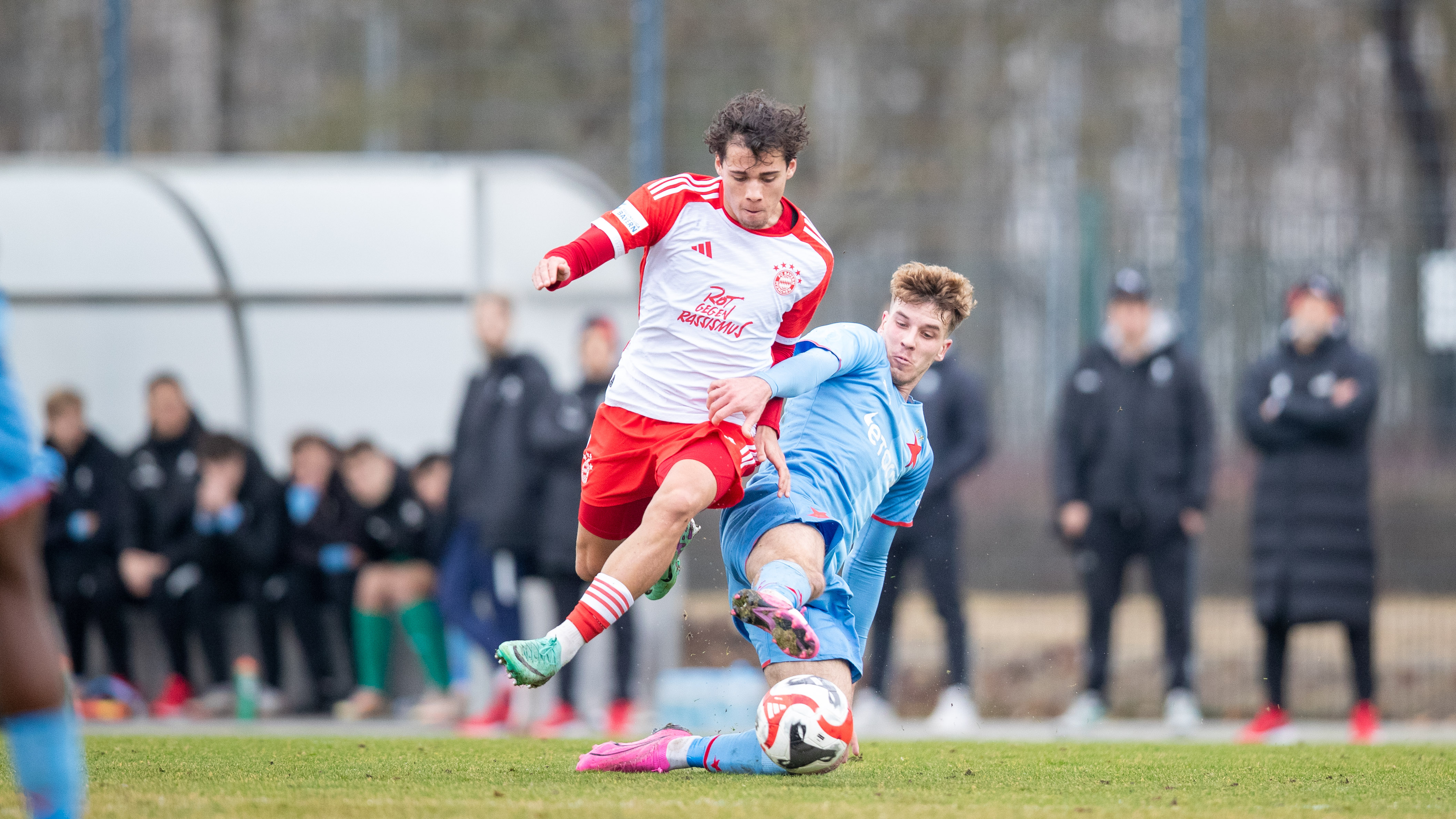 David Jonathans im Testspiel gegen Slavia Prag B.